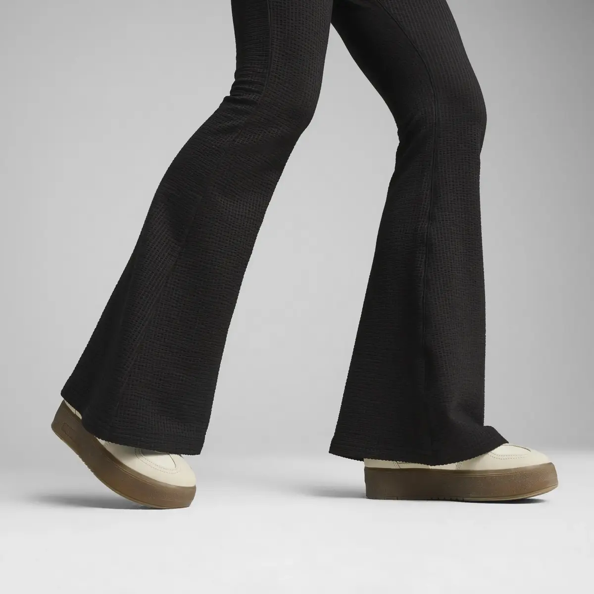 PUMA DARE TO Flared Leggings Siyah Kadın Tayt