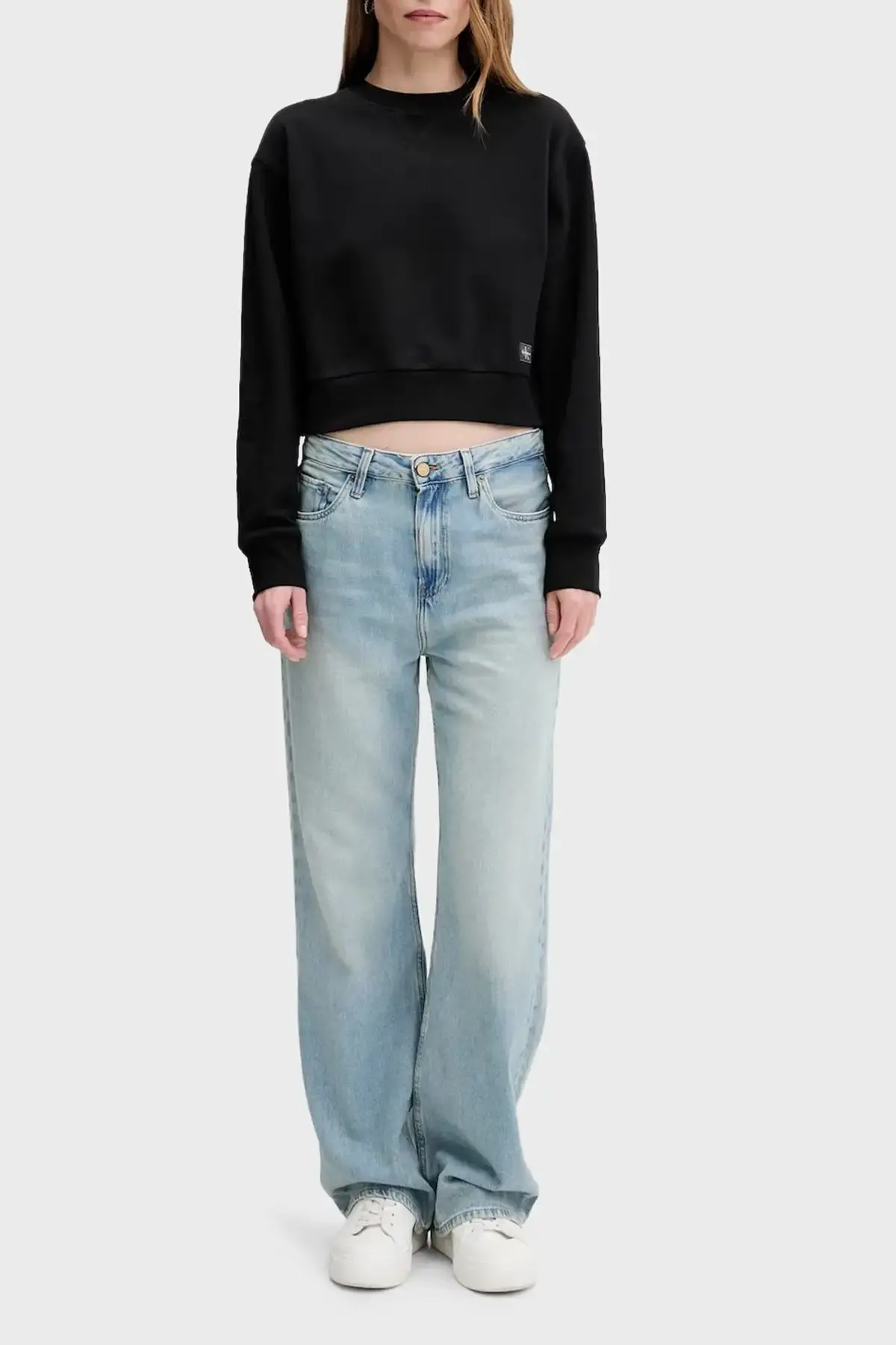 Calvin Klein A - CROPPED BADGE LOGO SWEATSHIR Siyah Kadın Sweatshirt Calvin Klein A - CROPPED BADGE LOGO SWEATSHIR Siyah Kadın Sweatshirt
