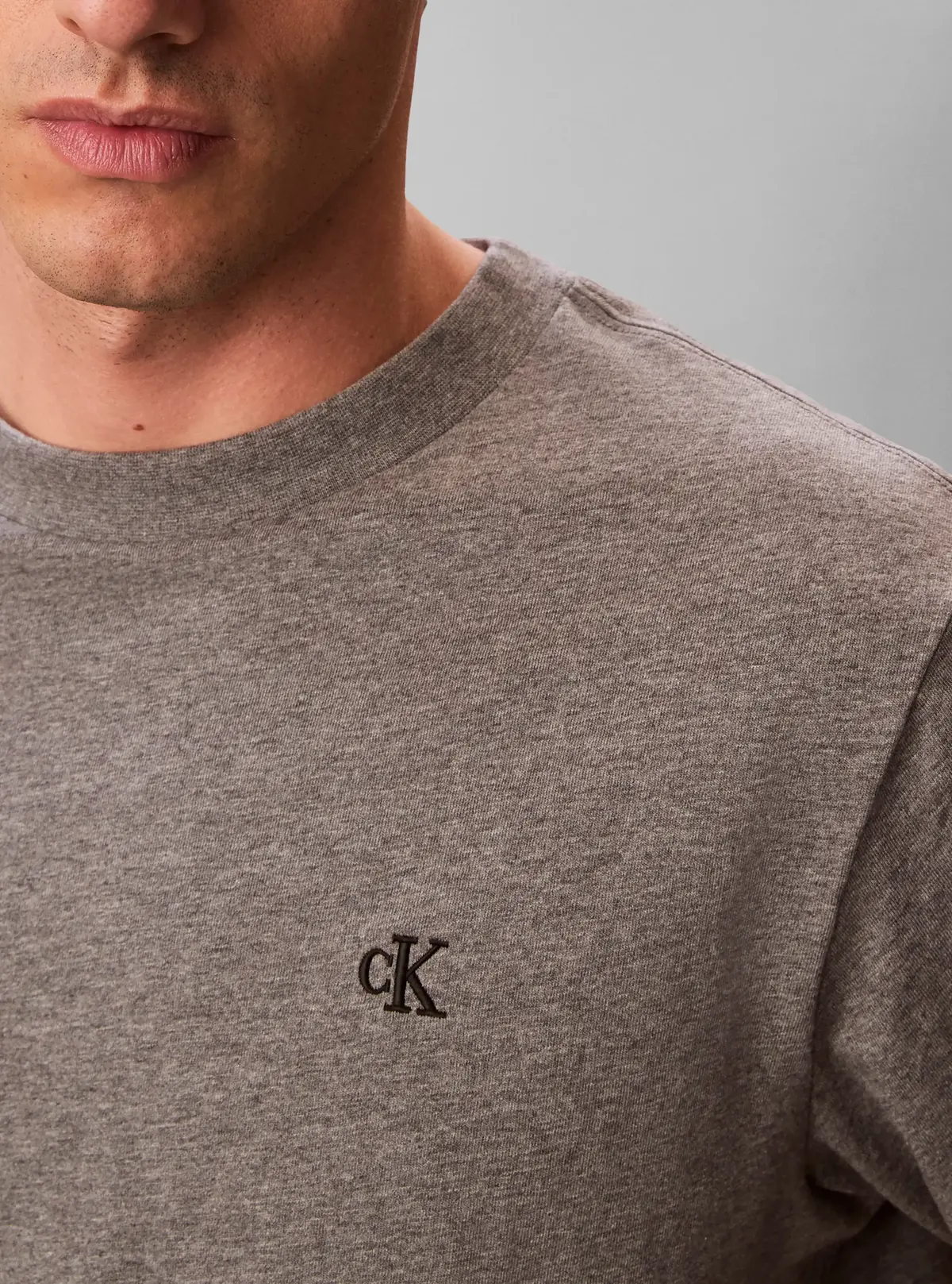 SS EASY MONOGRAM TEE, P7E