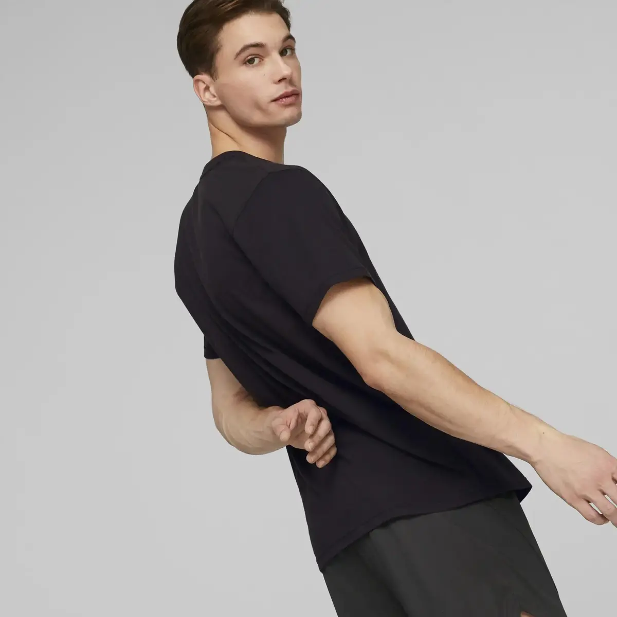 Puma Men s Graphic Tee Training Siyah Erkek/Unisex Koşu ve Performans T-Shirt