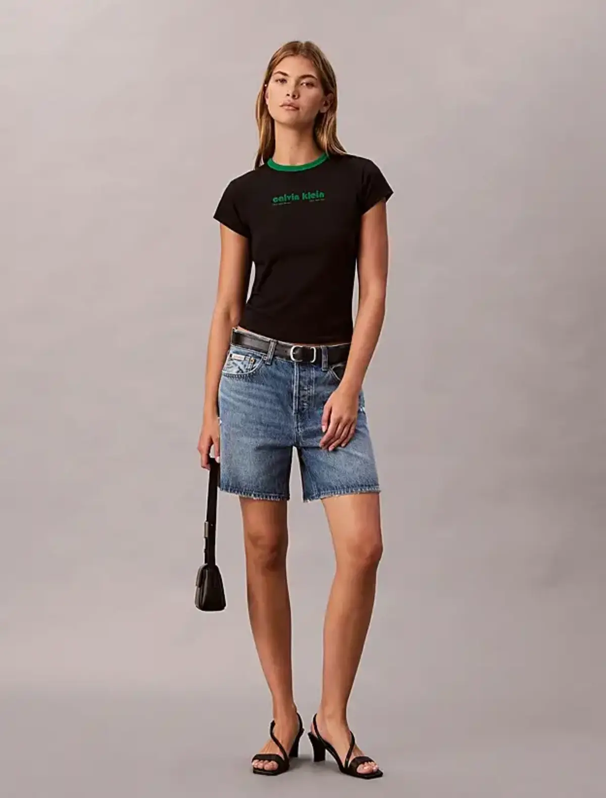 Calvin Klein SS RETRO LOGO GRAPHIC TEE Siyah Kadın Tişört Calvin Klein SS RETRO LOGO GRAPHIC TEE Siyah Kadın Tişört