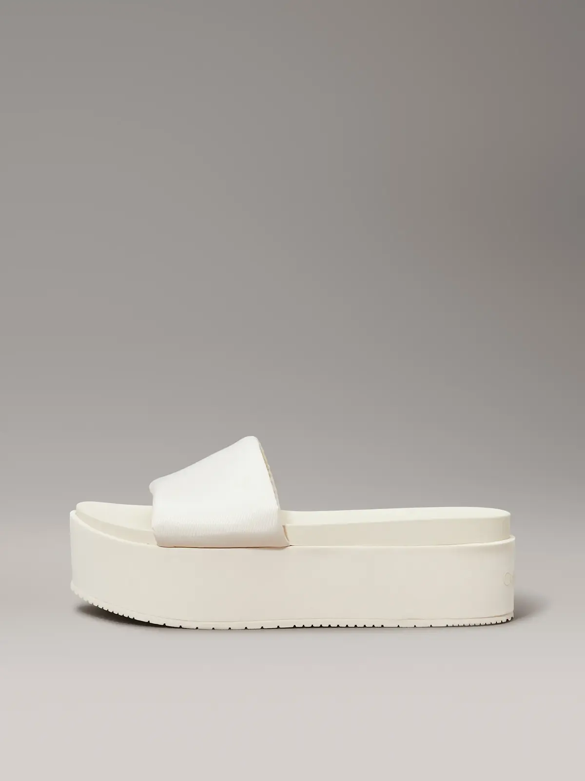 Calvin Klein FLATFORM SANDAL SLID, AEO Krem Kadın Terlik
