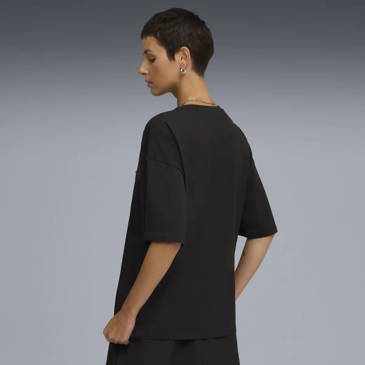 Puma WARDROBE ESS Oversized Tee Siyah Kadın T-Shirt & Polo