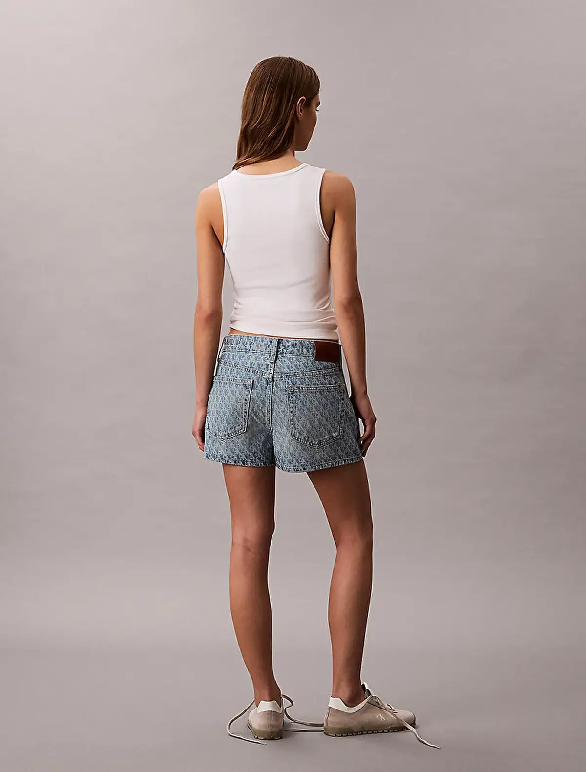 Calvin Klein 90S FIT SHORT 3 INCH CK LT PRINT Bej Kadın Şort Calvin Klein 90S FIT SHORT 3 INCH CK LT PRINT Bej Kadın Şort