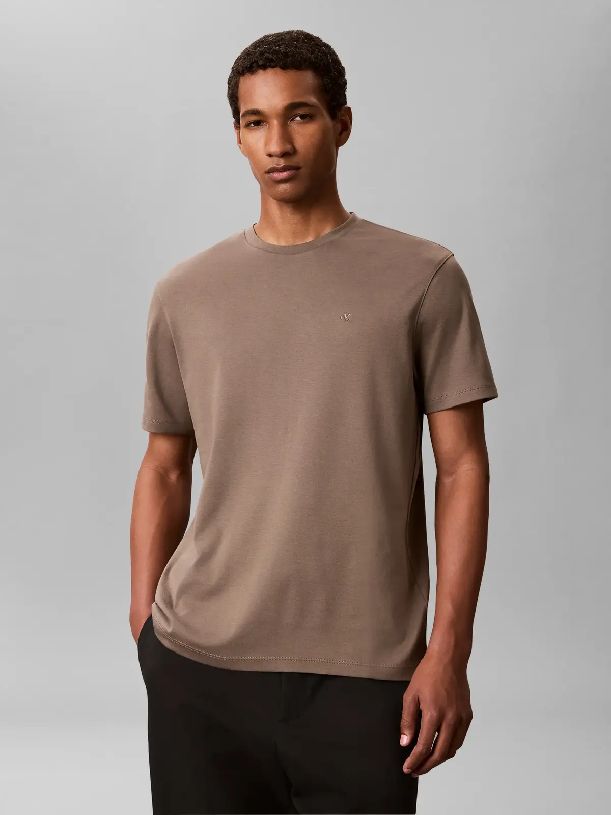 Calvin Klein SS SUPIMA CHEST EMB, PAY Kahverengi Erkek T-Shirt