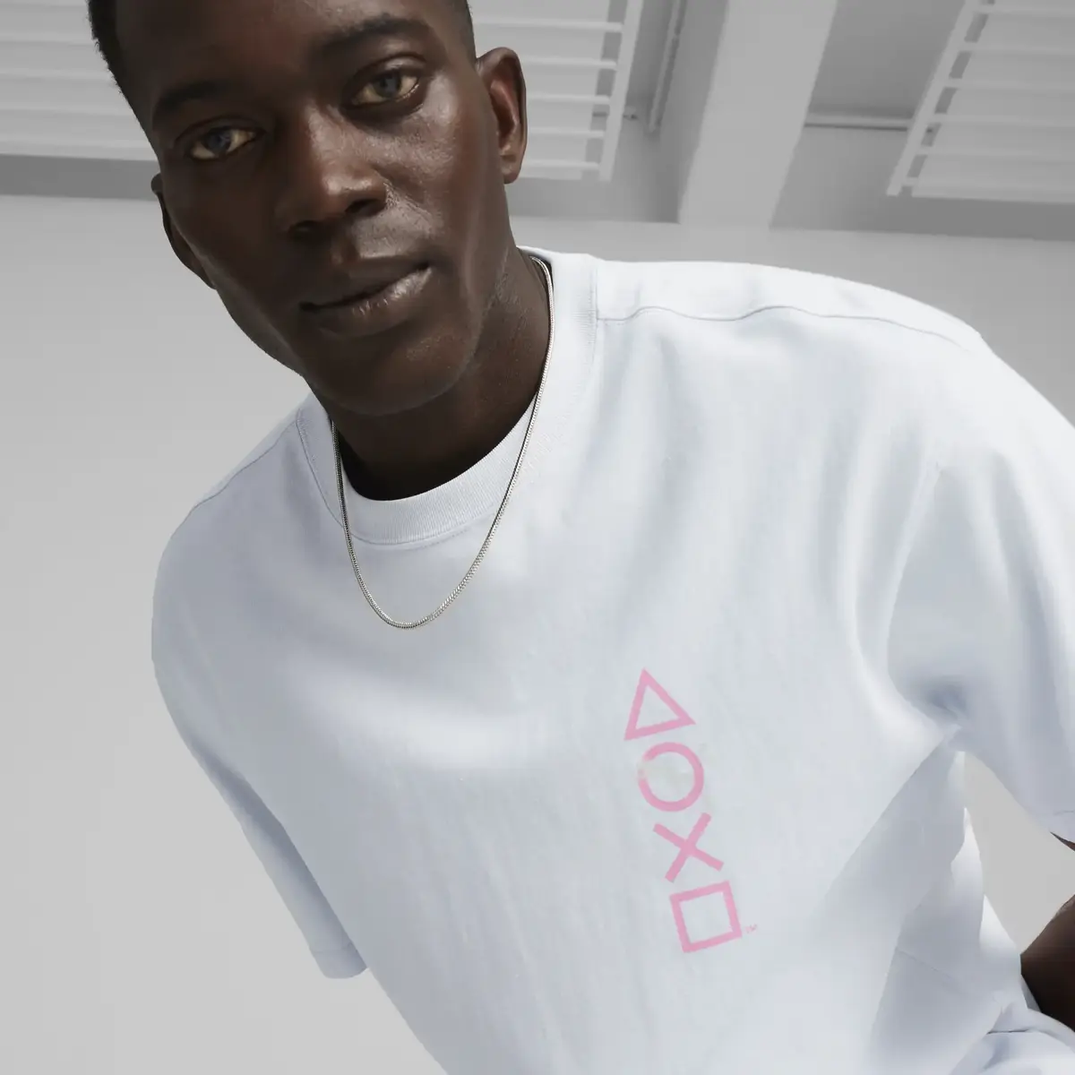 Puma X PLAYSTATION Elevated Tee Açık Gri Erkek T-Shirt