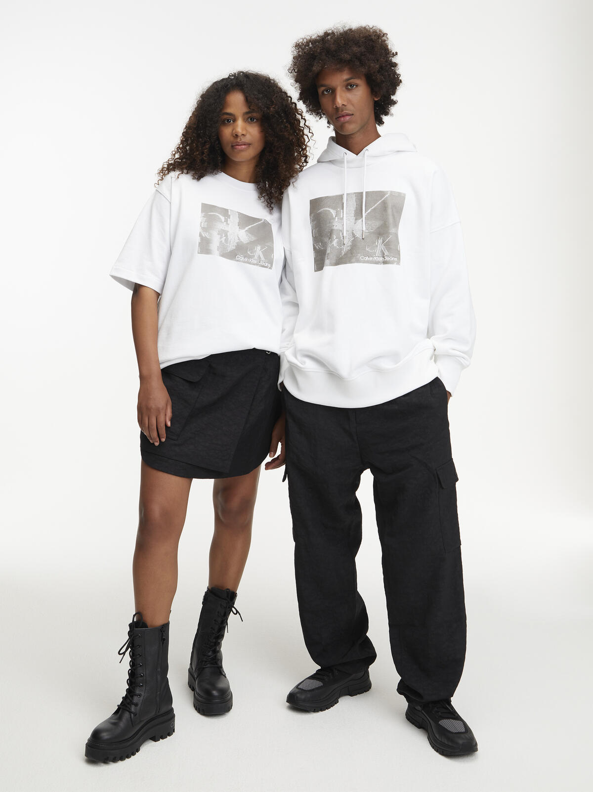 Calvin Klein TV DISRUPTED MONOGRA Erkek Beyaz Hoodie