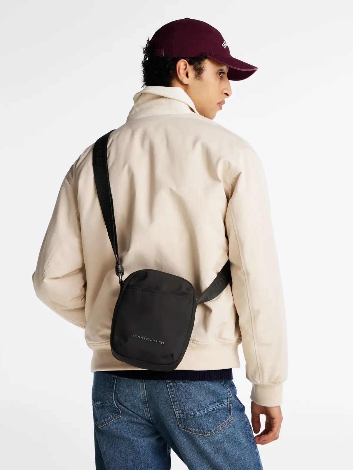 Tommy Hilfiger TH NYLON MINI REPORT Erkek Siyah Omuz Çanta