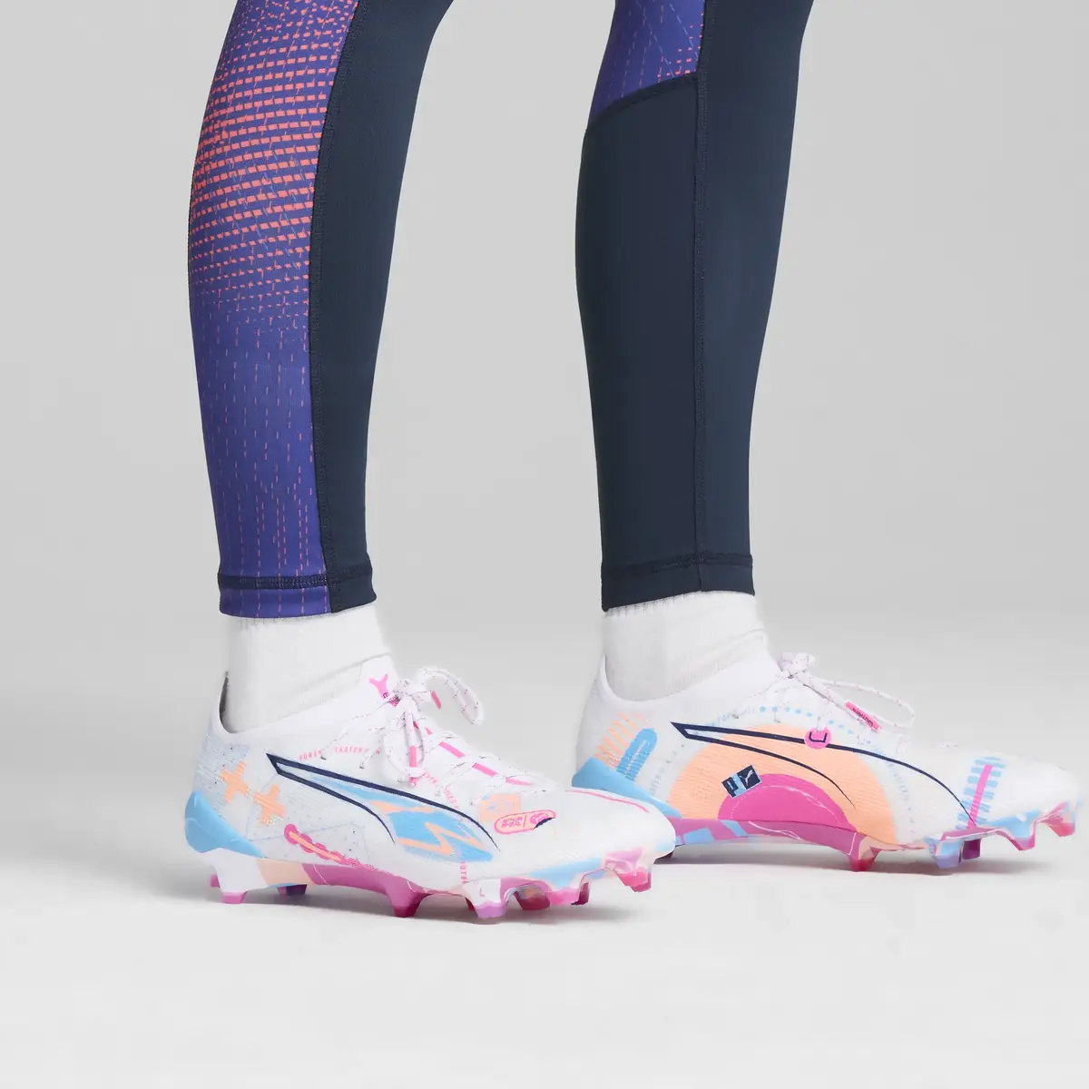 Puma ULTRA 5 ULTIMATE VOL. UP FG Beyaz Unisex Krampon