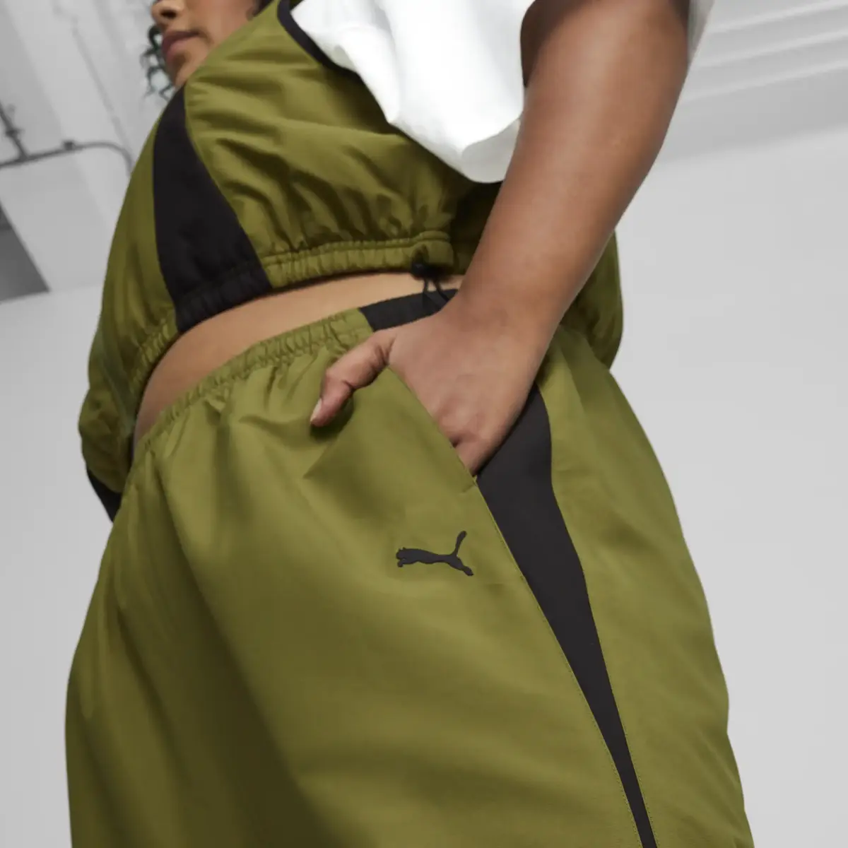 Puma DARE TO Parachute Pants Haki Kadın Pantolon