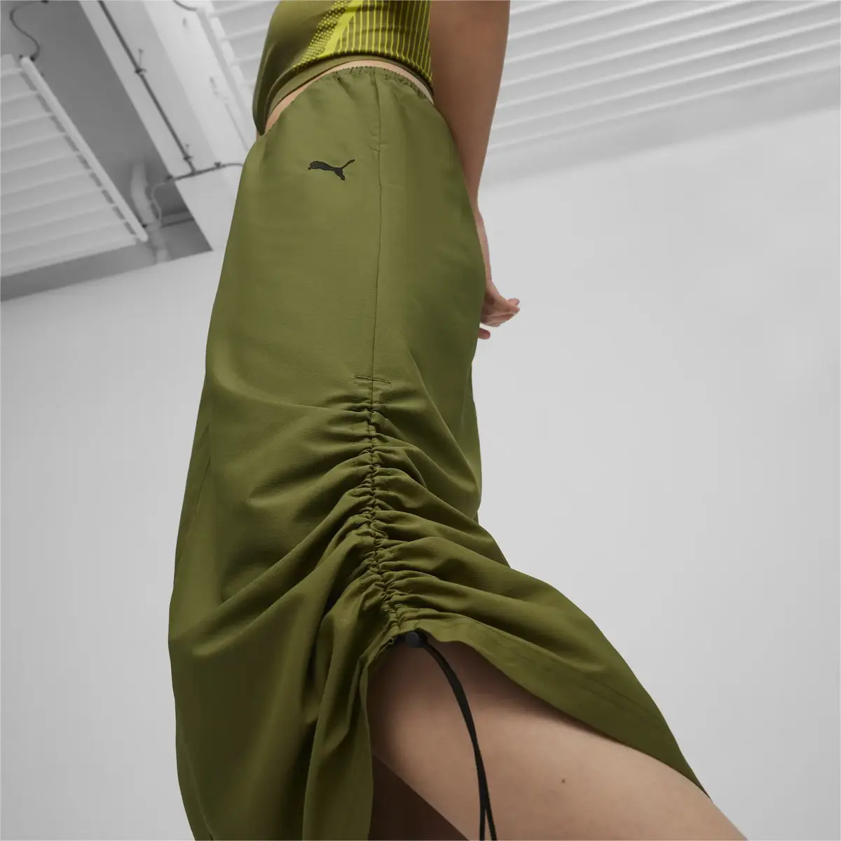 Puma DARE TO Midi Woven Skirt Yeşil Kadın Etek