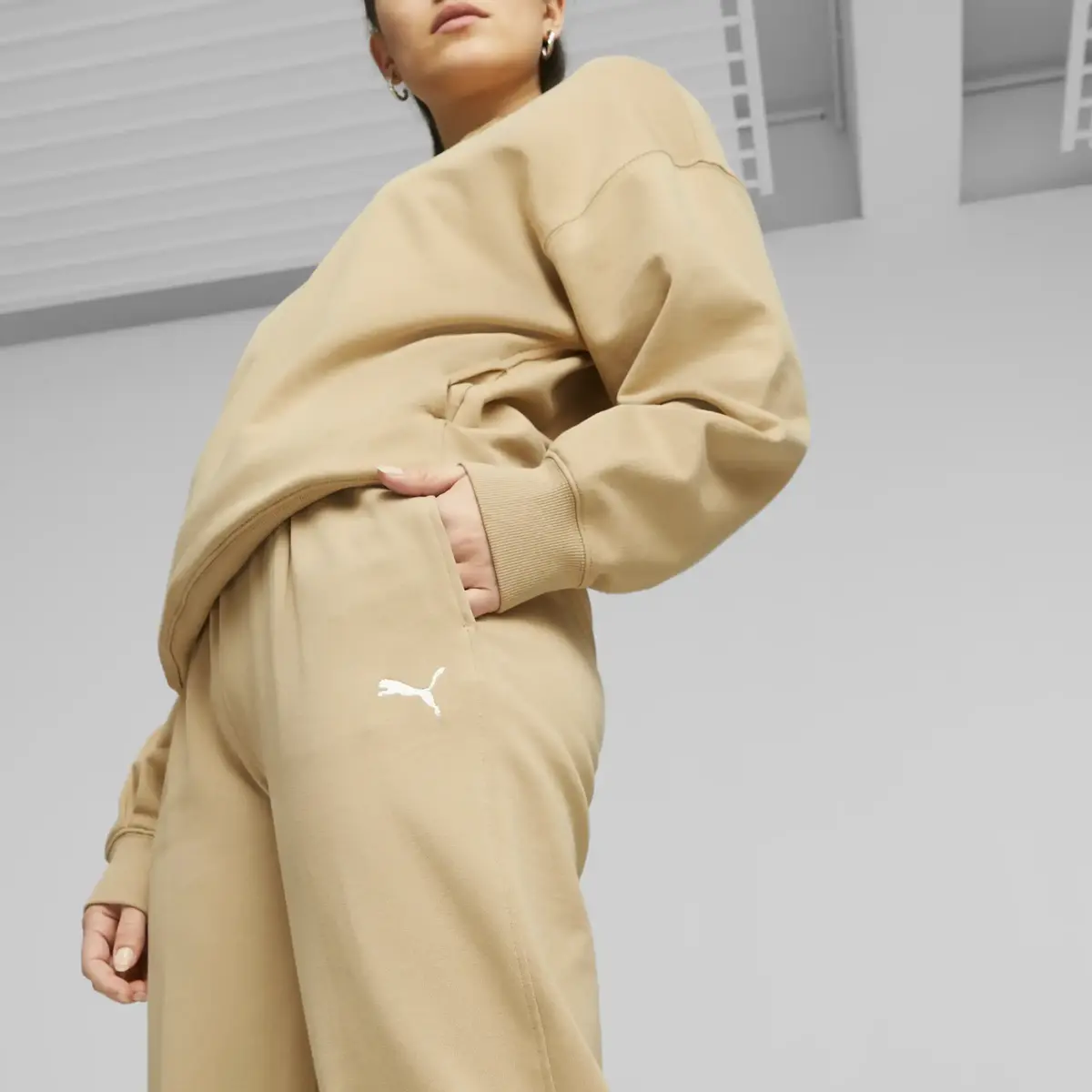Puma HER High-Waist Pants TR Bej Kadın Eşofman Altı