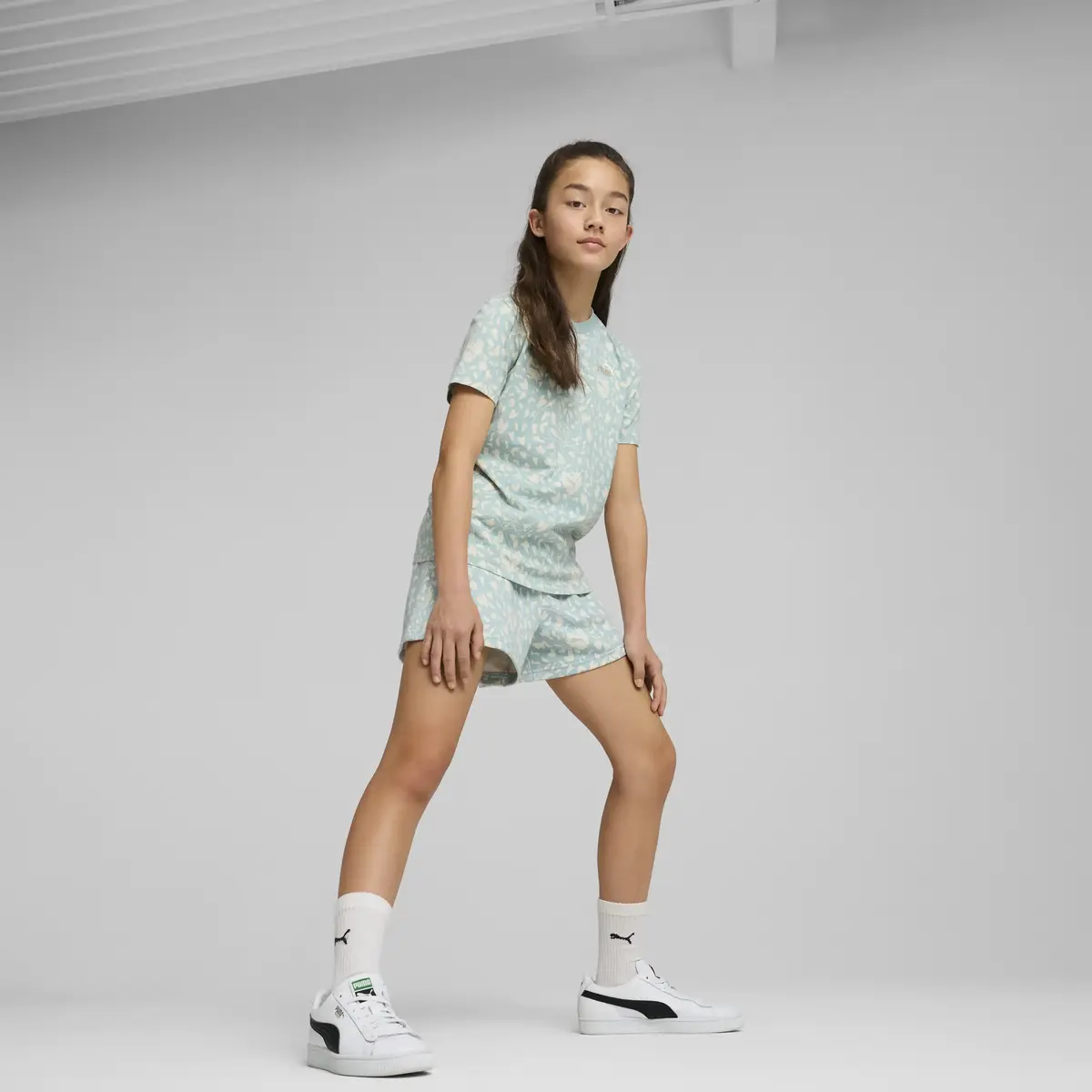 Puma FLAMING LOVE AOP Tee Mavi Kız Çocuk T-Shirt & Polo