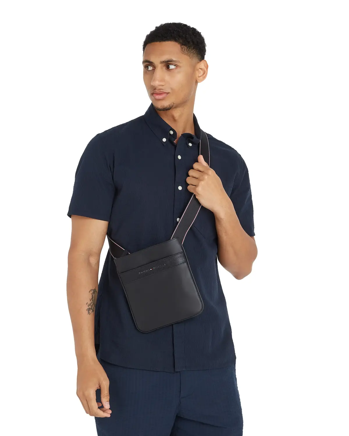 Tommy Hilfiger TH CORP MINI CROSSOV, BDS Siyah Erkek Çanta & Cüzdan