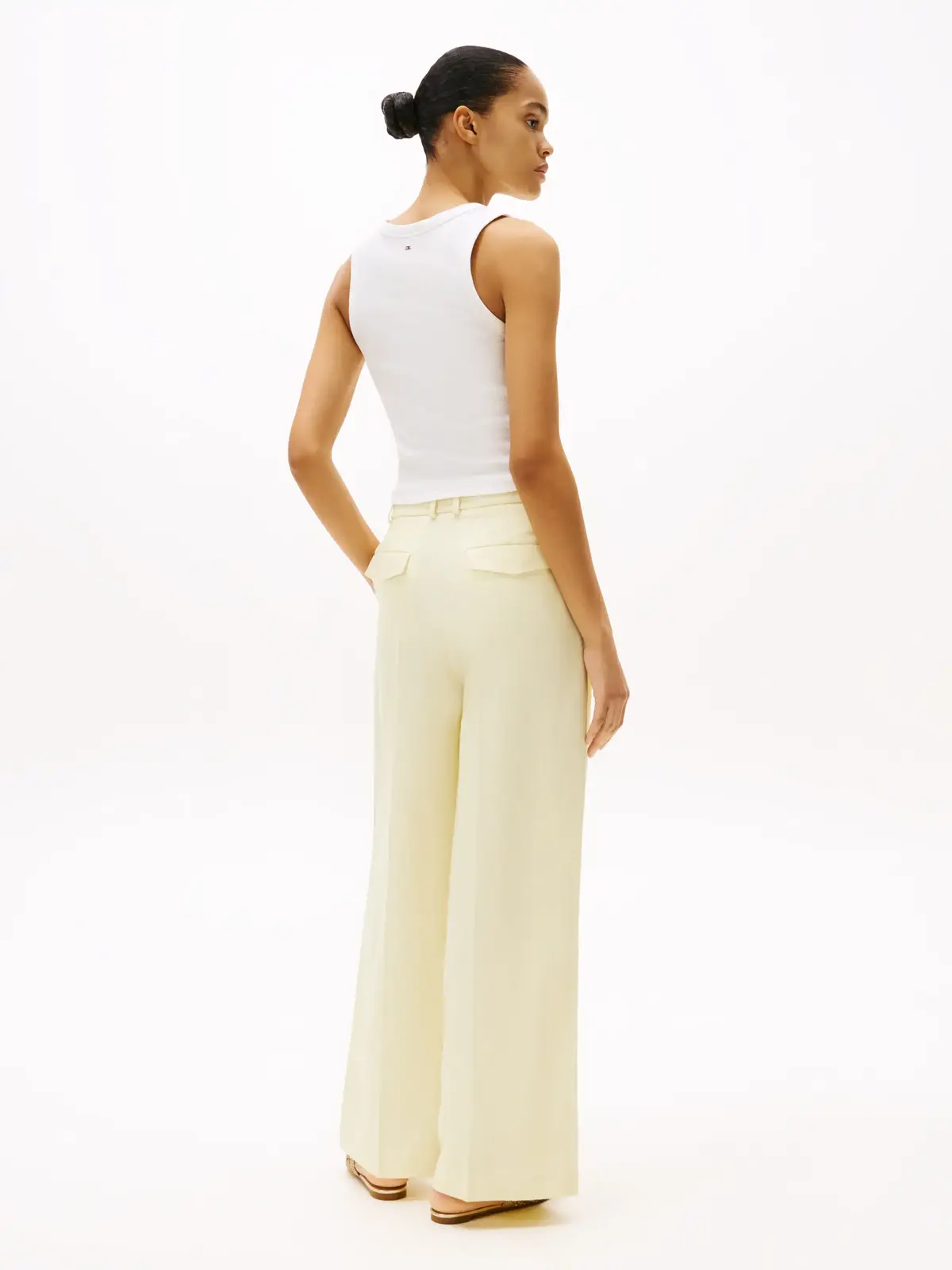 Tommy Hilfiger SLIM HENLEY GB SCOOP, YBL Beyaz Kadın T-Shirt & Polo