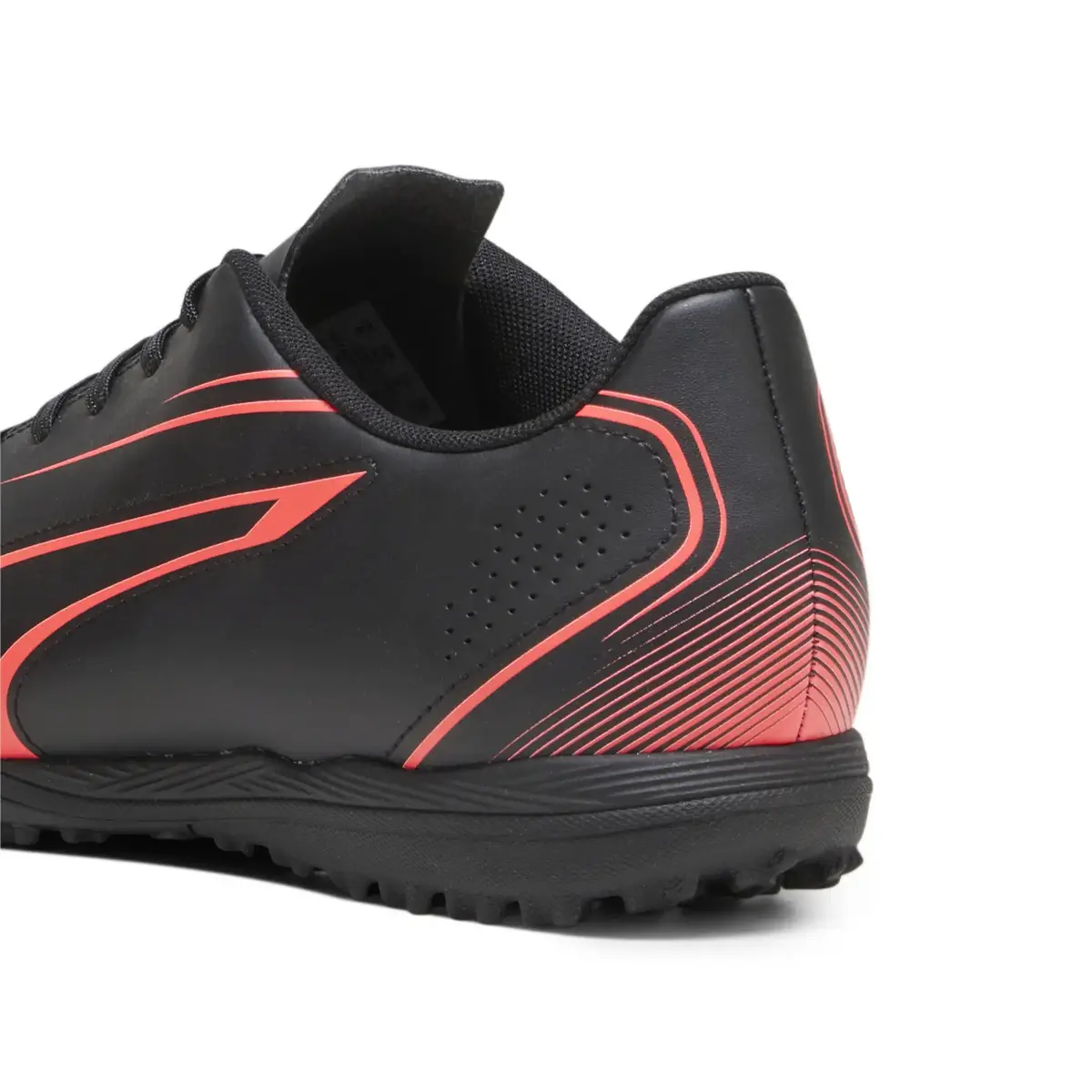 Puma VITORIA TT Siyah Erkek Halı Saha Ayakkabısı