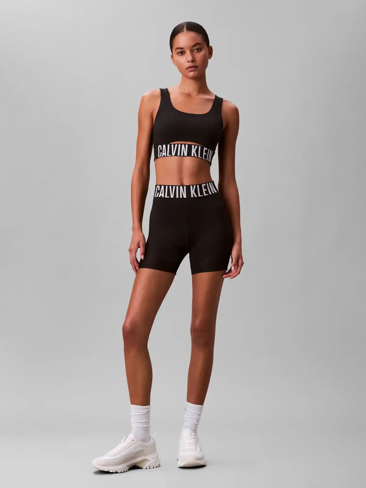 Calvin Klein INTENSE POWER MEDIUM Siyah Sporcu Sütyeni Bra