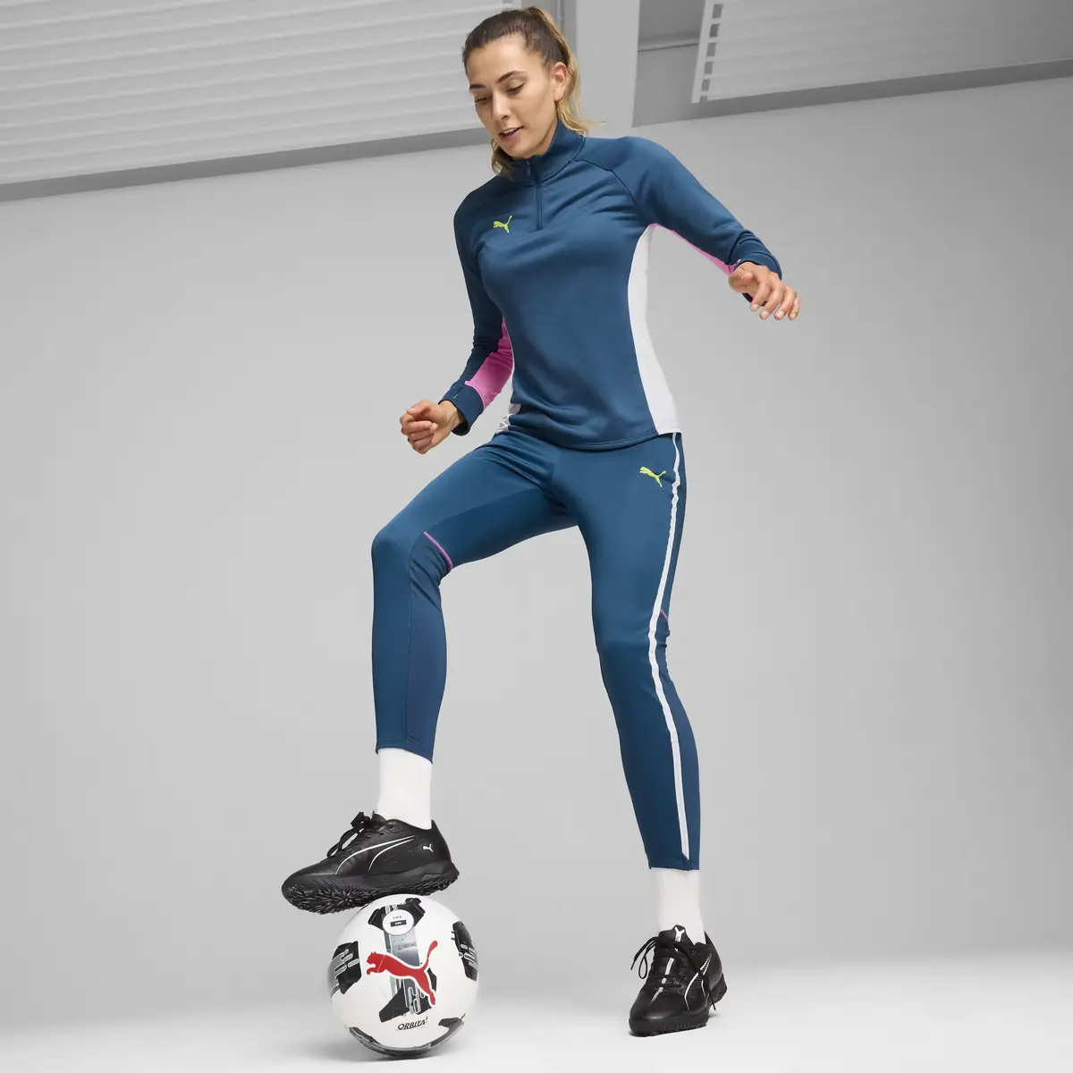 Puma ULTRA 5 PLAY TT Siyah Erkek Halı Saha Ayakkabısı