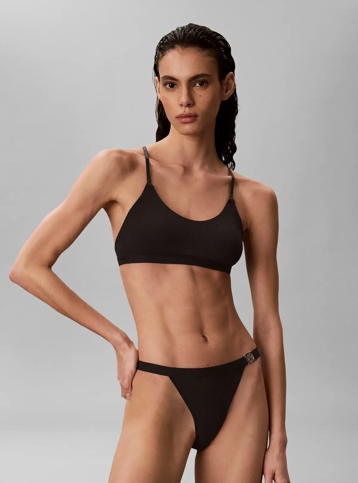 BIKINI, UB1