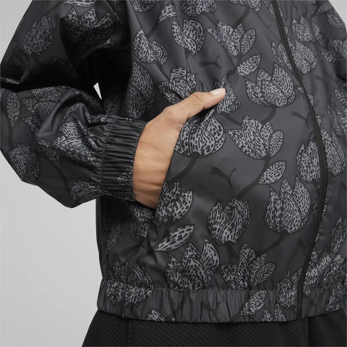 Puma Blossom AOP Windbreaker Siyah Kadın Sweatshirt
