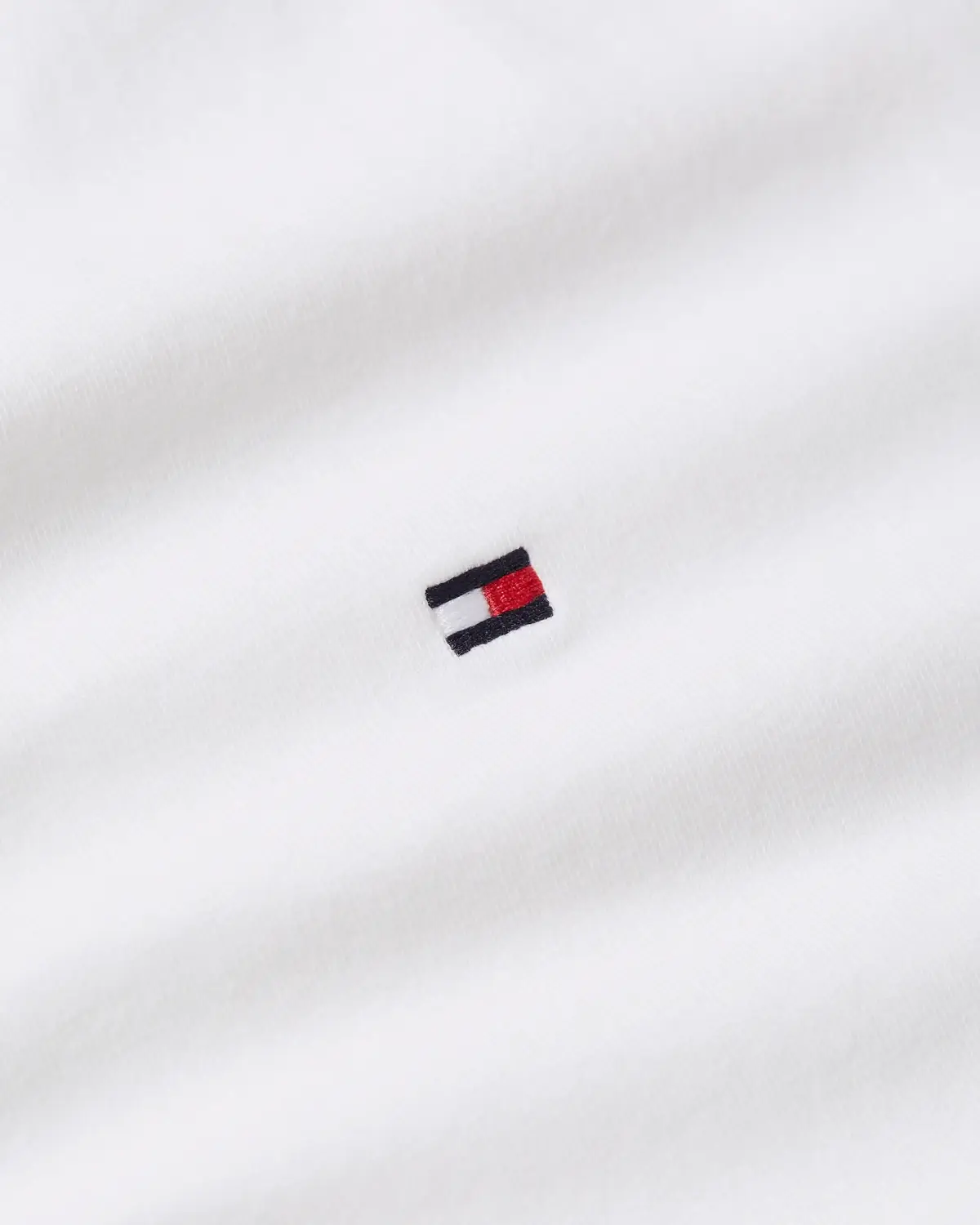 Tommy Hilfiger MODERN REGULAR FLAG, YCF Beyaz Kadın T-Shirt & Polo