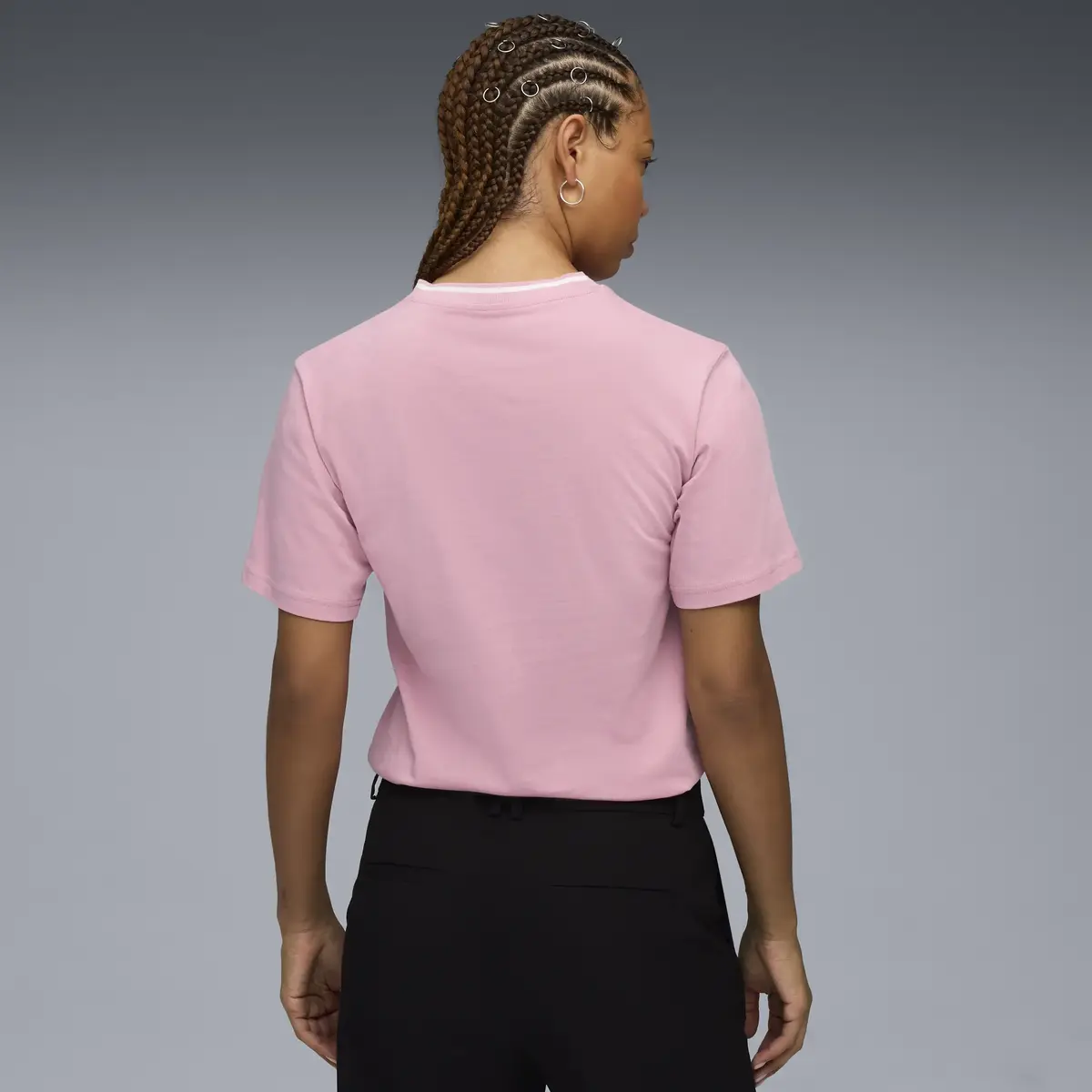 Puma ESS Relaxed V-Neck Tee Pembe Kadın T-Shirt