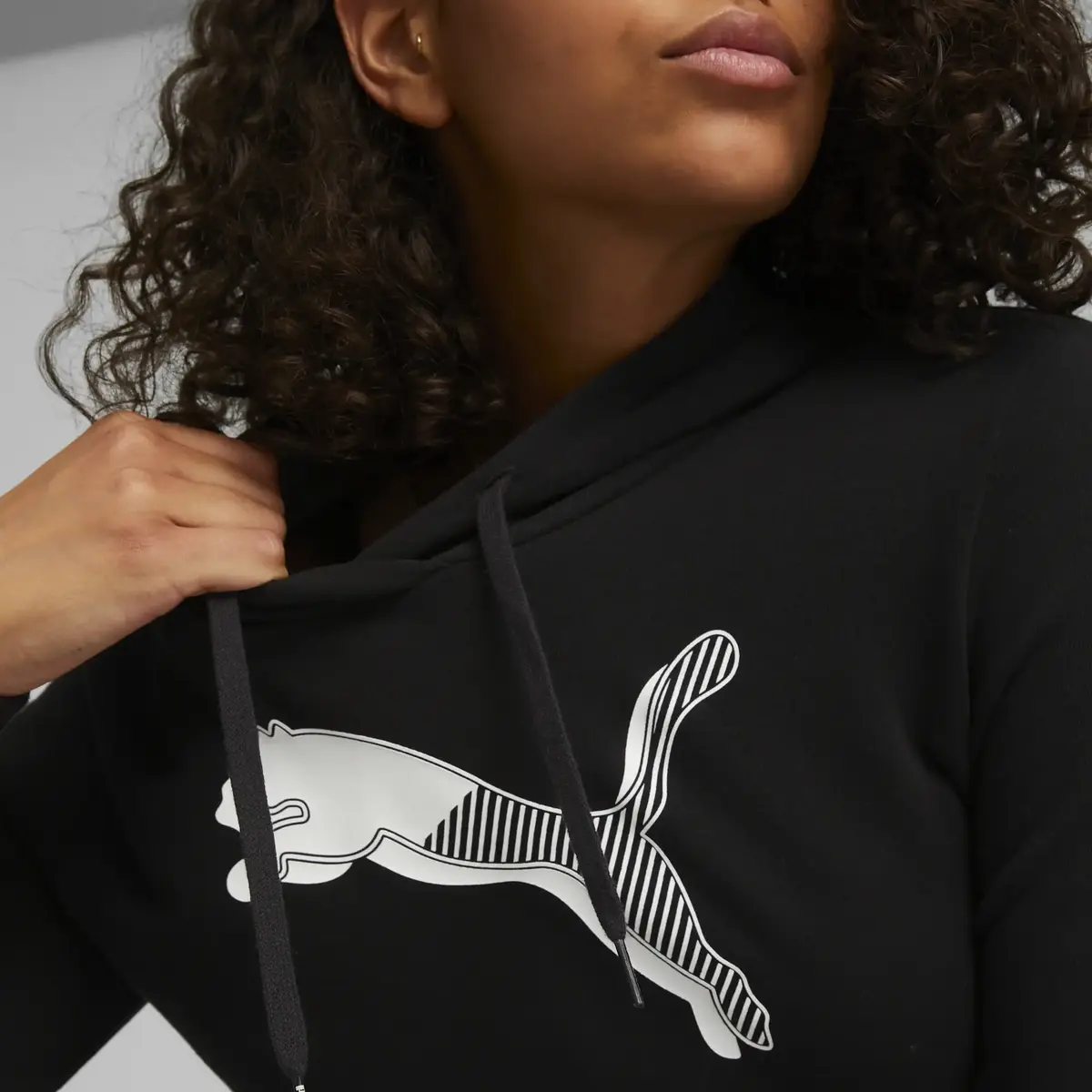 Puma Power Graphic Hoodie Siyah Kadın Kapüşonlu Sweatshirt