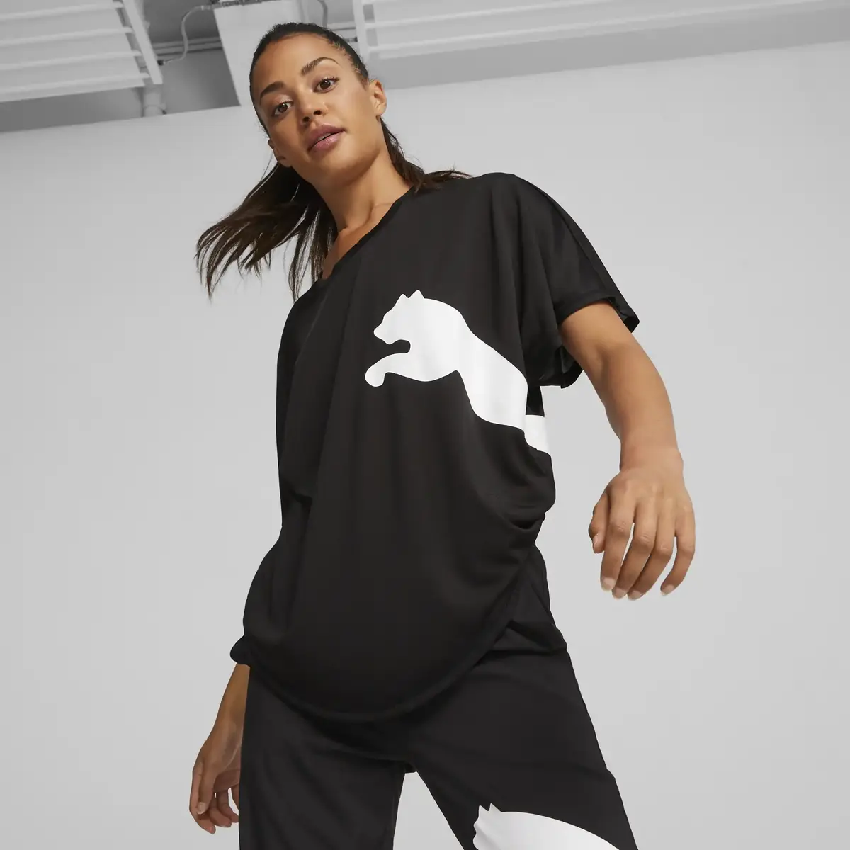 Puma TRAIN ALL DAY BIG CAT TEE Siyah Kadın T-shirt