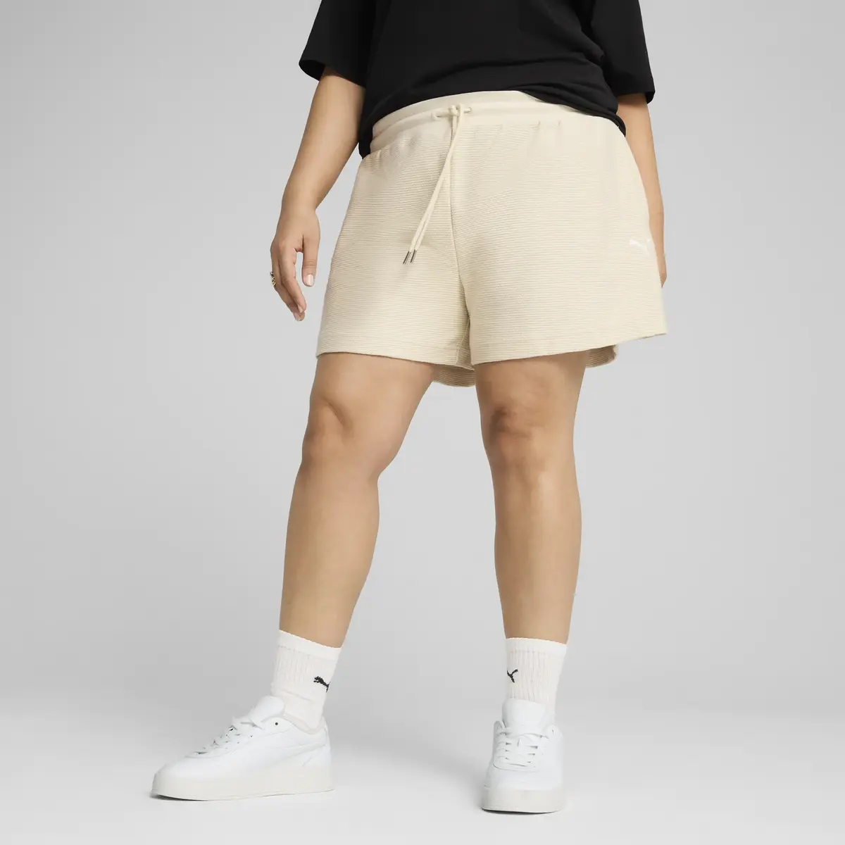 PUMA PREMIUM ESS A-Line Shorts Bej Kadın Şort