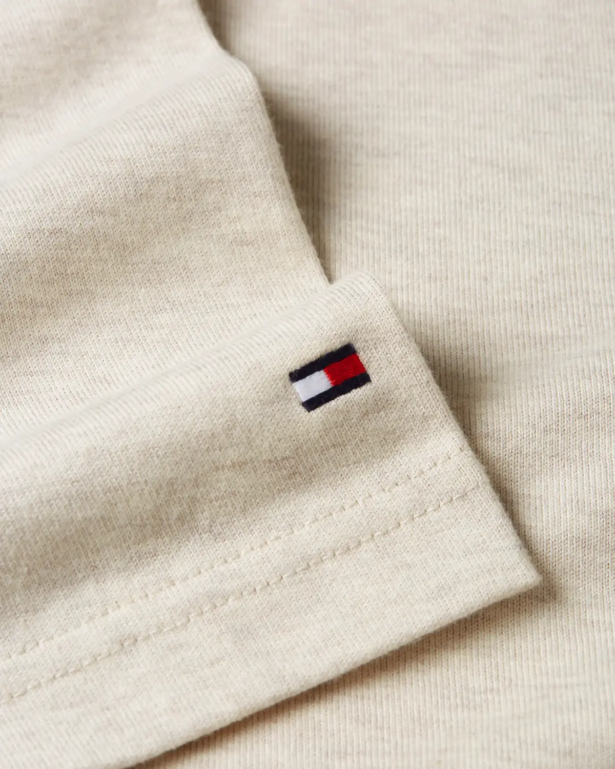 Tommy Hilfiger GROSSGRAIN FLAG TEE Erkek Bej T-Shirt