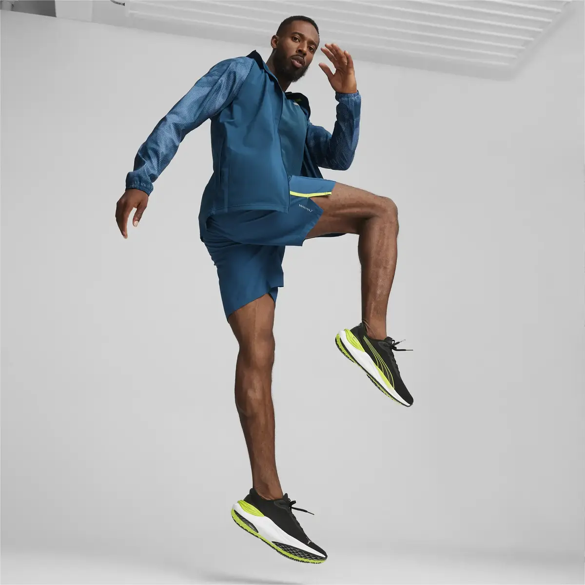 Puma RUN FAVORITE AOP WOVEN JACKET M Yeşil Erkek Sweatshirt