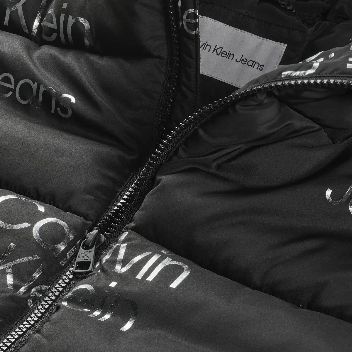 Calvin Klein GRADIENT LOGO LONGLI Kadın Siyah Şişme Mont