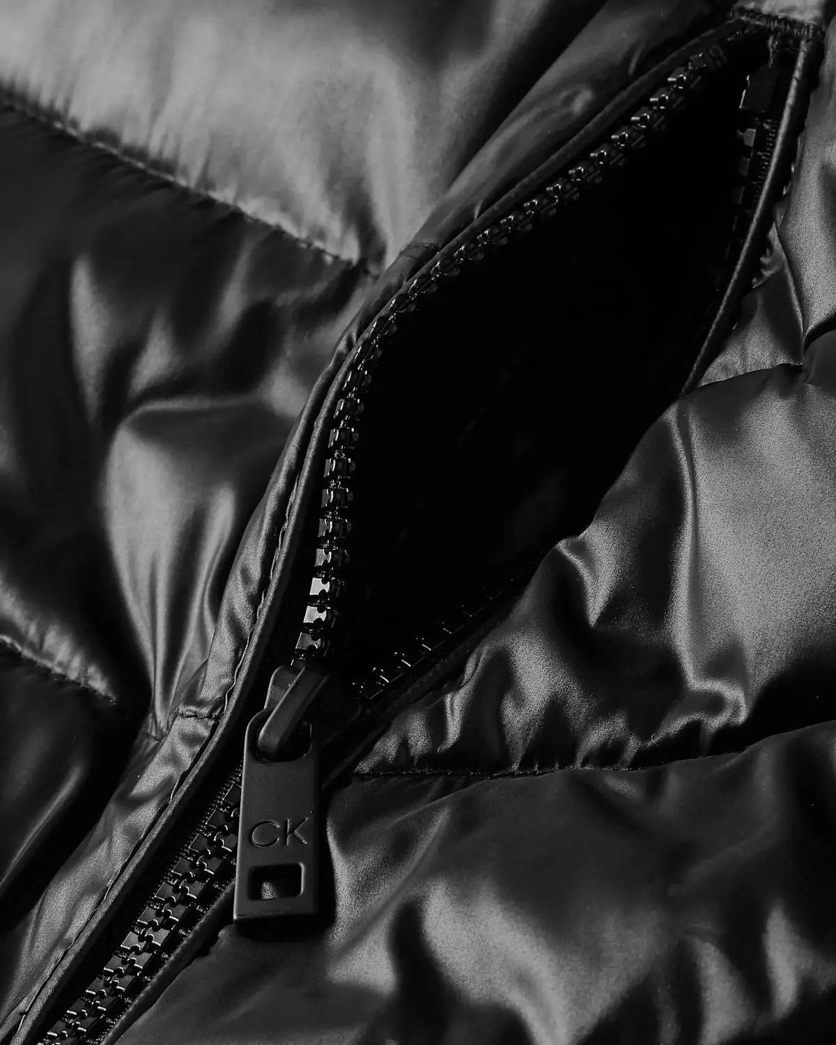 Calvin Klein ESSENTIAL VEST Kadın Siyah Yelek