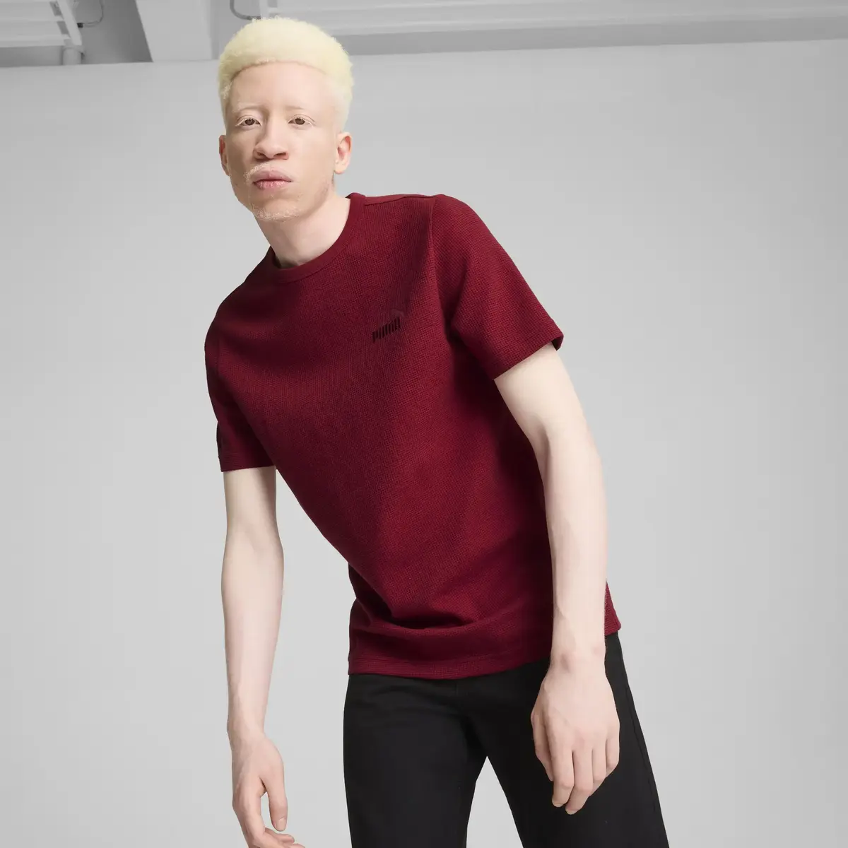 Puma ESS ELEVATED Waffle Tee Bordo Erkek T-Shirt
