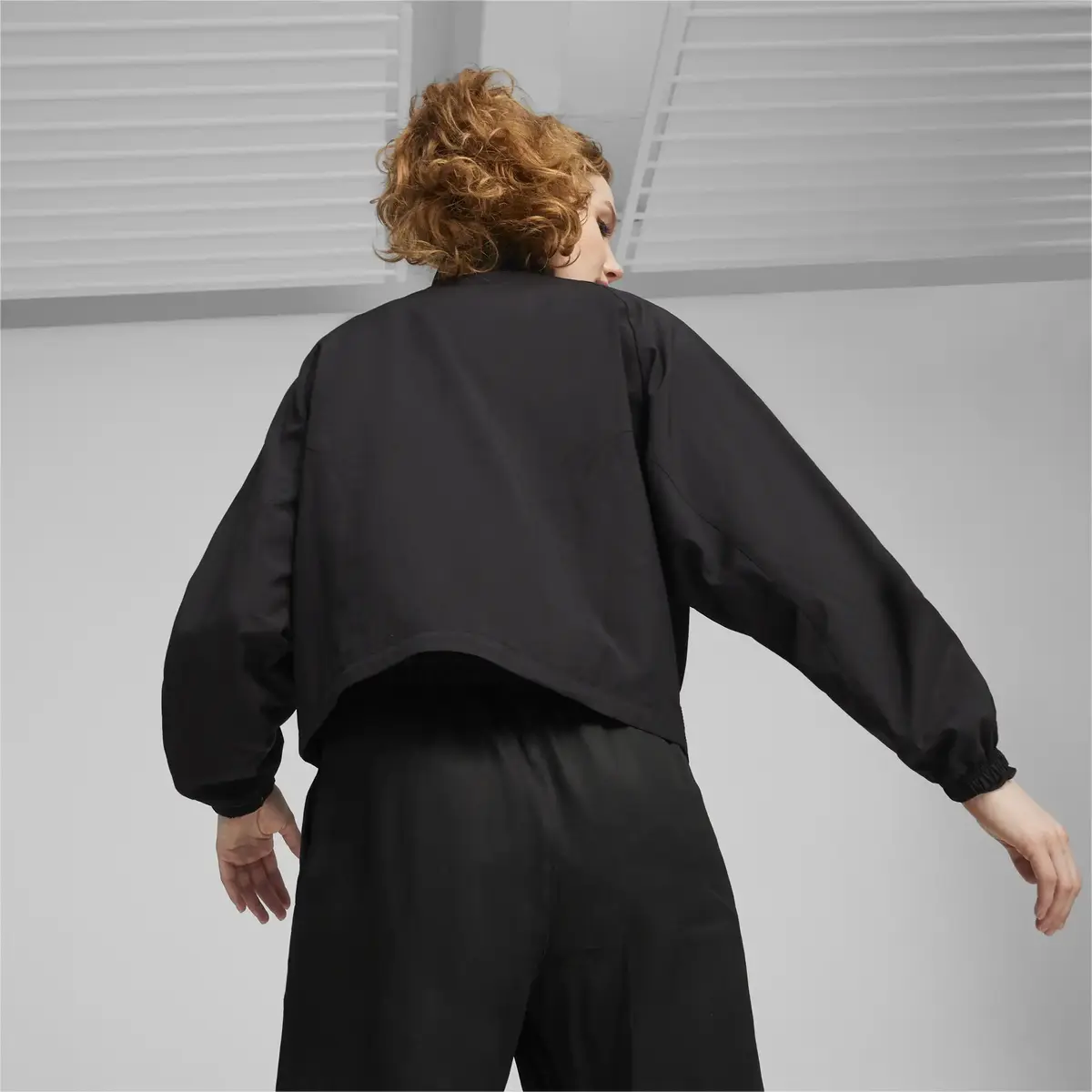 Puma INFUSE Relaxed Woven Jacket Siyah Kadın Sweatshirt