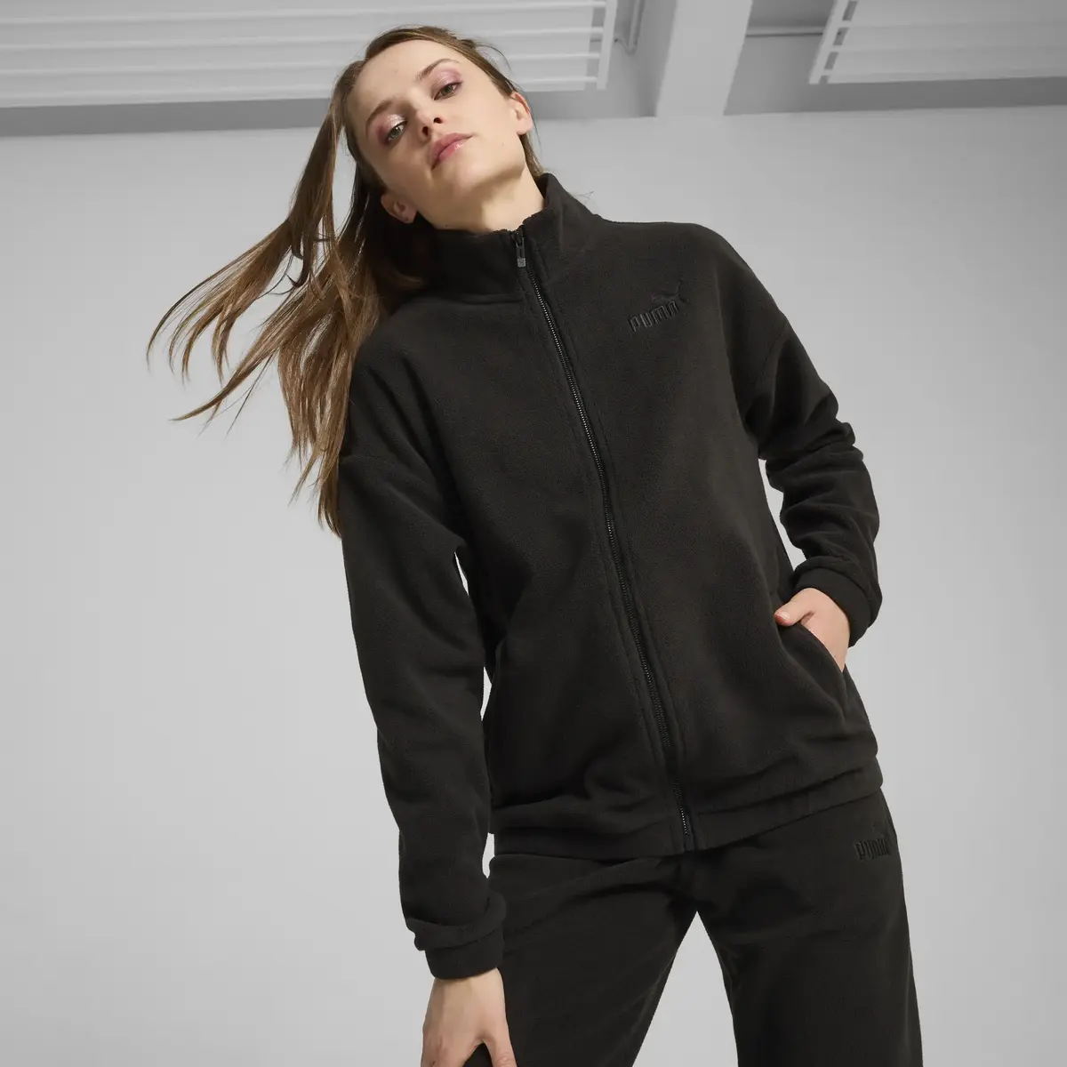 Puma ESS ELEVATED Jacket Siyah Kadın T-Shirt & Polo