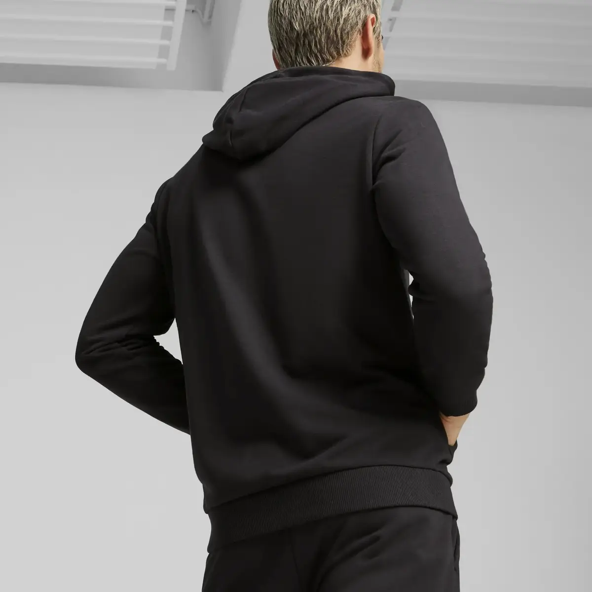 Puma F1 ESS Logo Hoodie Siyah Erkek Sweatshirt