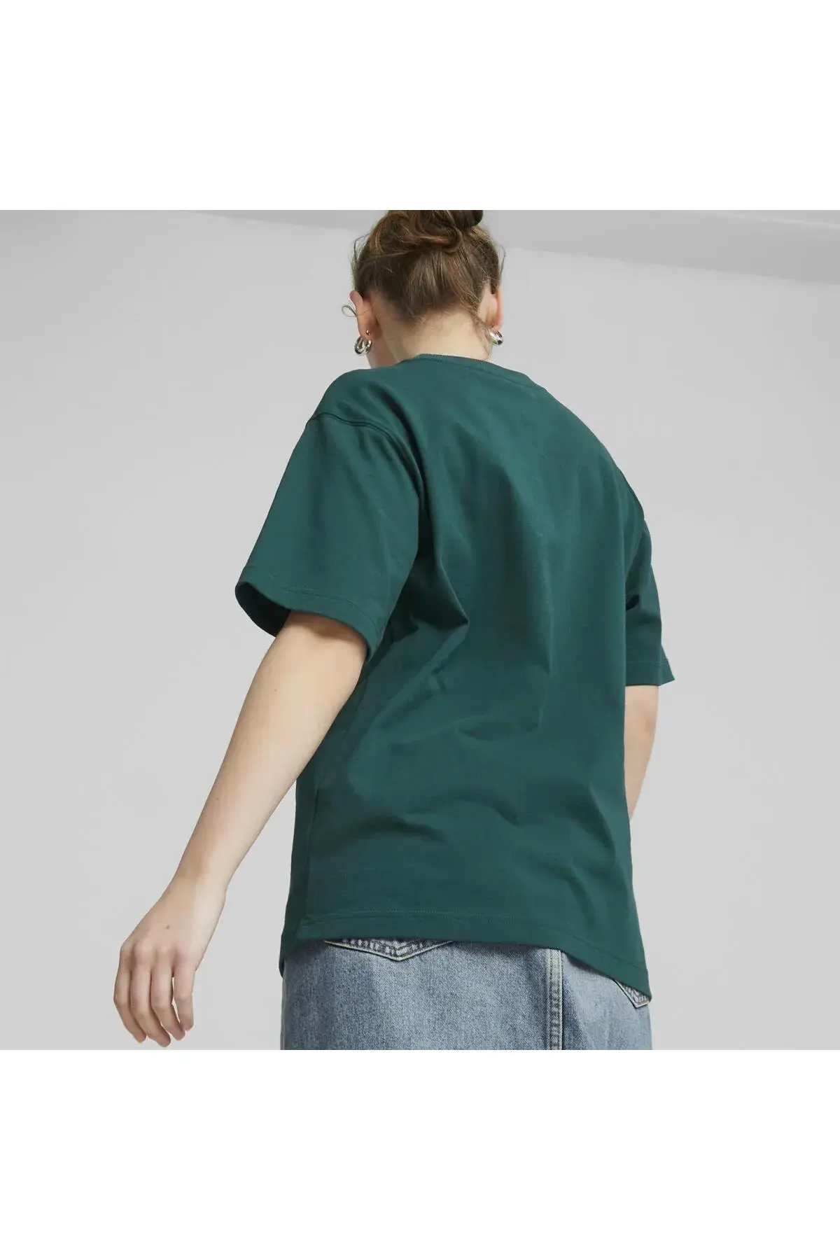 Puma DOWNTOWN Relaxed Graphic Tee Yeşil Kadın T-Shirt