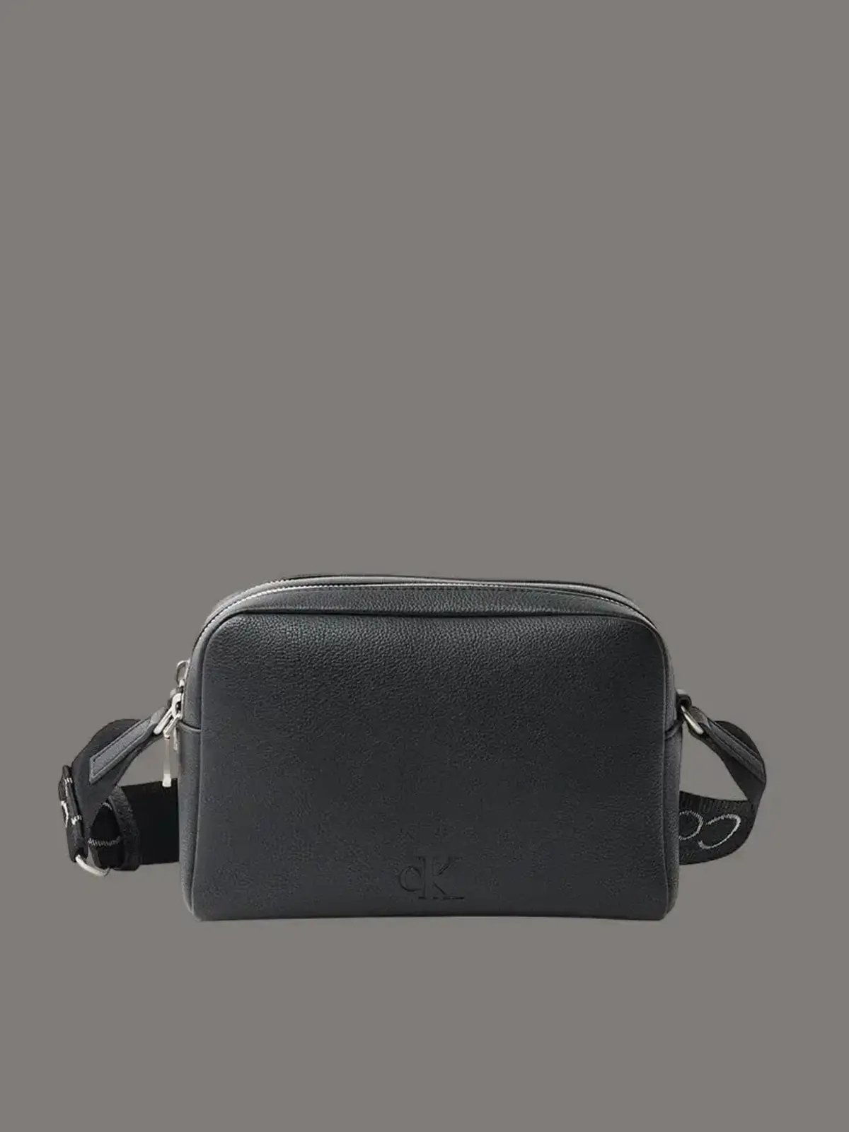 Calvin Klein ULTRALIGHT EW DBLE ZIP CAMERA BA Siyah Kadın El Çantası Calvin Klein ULTRALIGHT EW DBLE ZIP CAMERA BA Siyah Kadın El Çantası