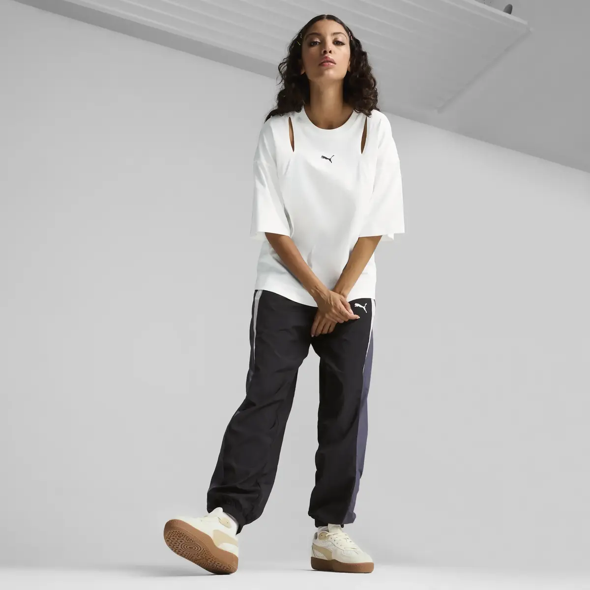 Puma DARE TO Oversized Cutout Tee Beyaz Kadın T-Shirt