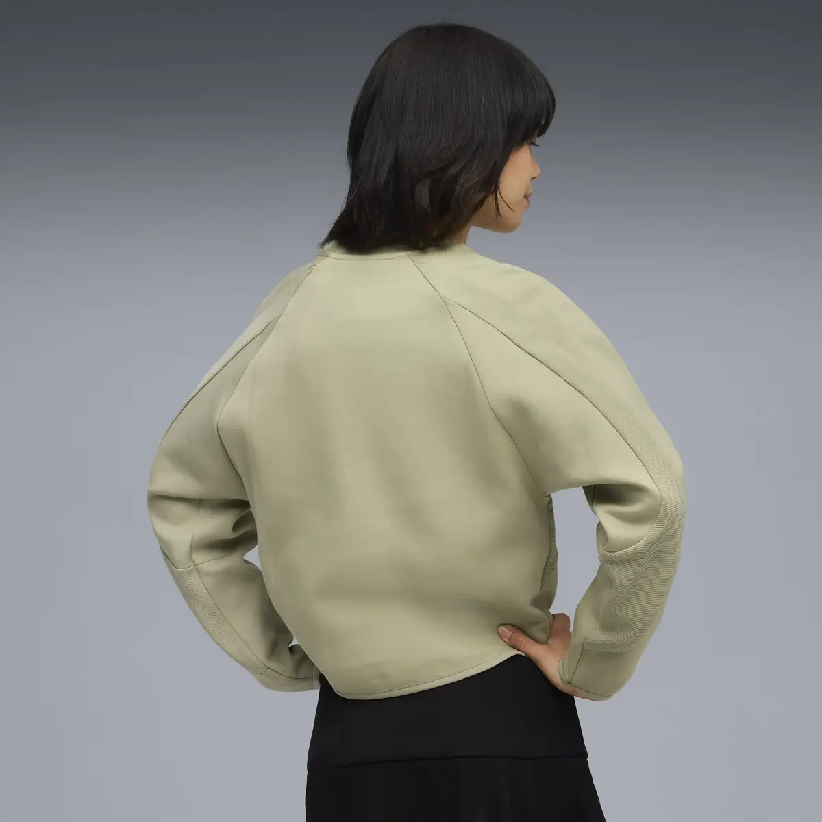 Puma Evostripe Comfort Short Crew Yeşil Kadın Regular Fit Sweatshirt