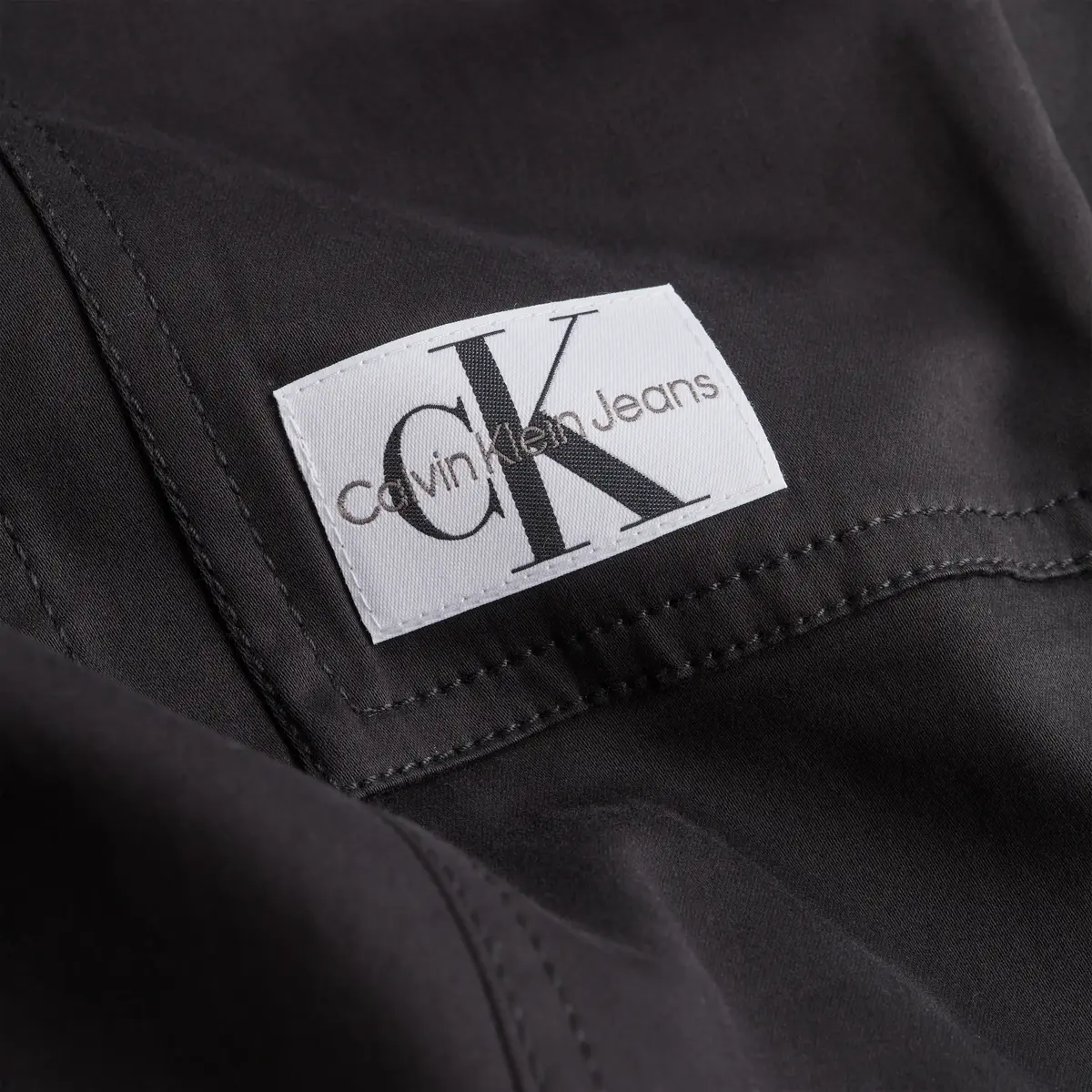 Calvin Klein BADGE HR STRAIGHT LE Kadın Siyah Kargo Pantolonu