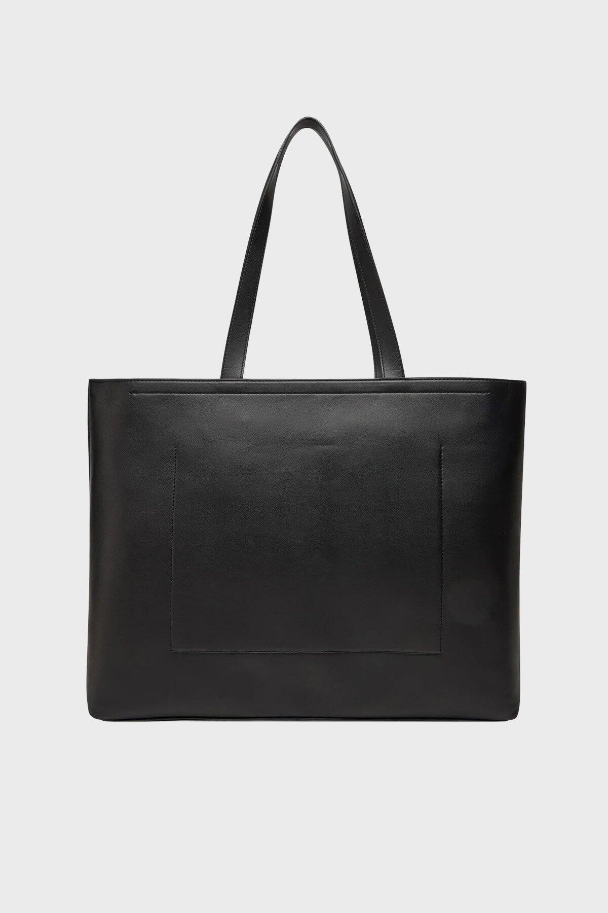 Calvin Klein SCULPTED SLIM TOTE34 Siyah Kadın El Çantası Calvin Klein SCULPTED SLIM TOTE34 Siyah Kadın El Çantası
