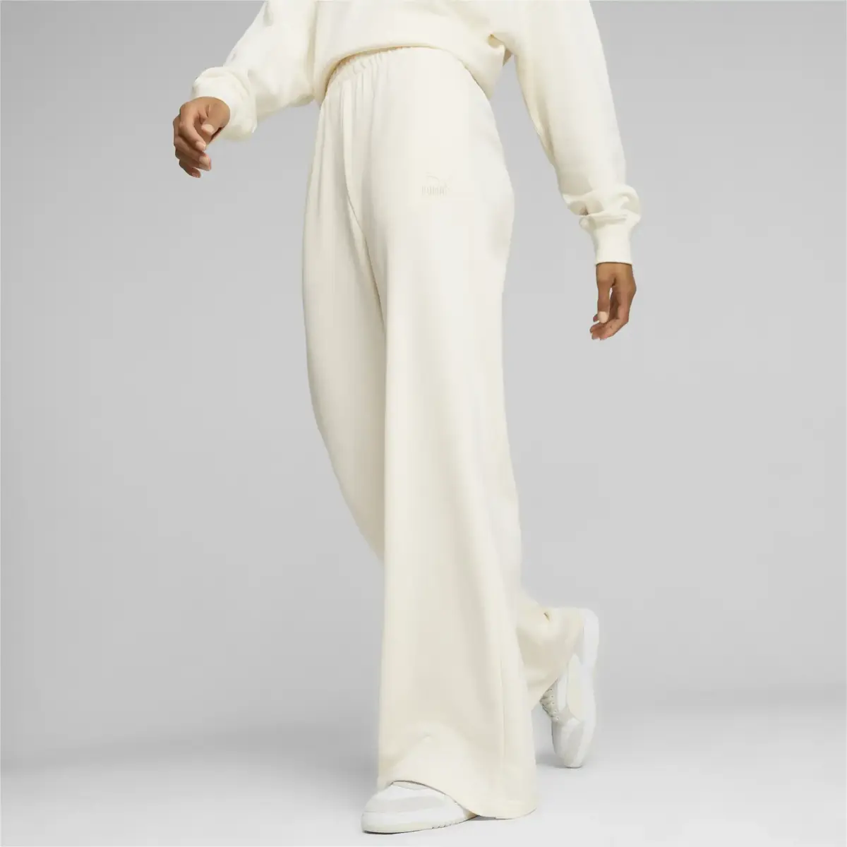 Puma CLASSICS Relaxed Sweatpants Beyaz Kadın Eşofman Altı