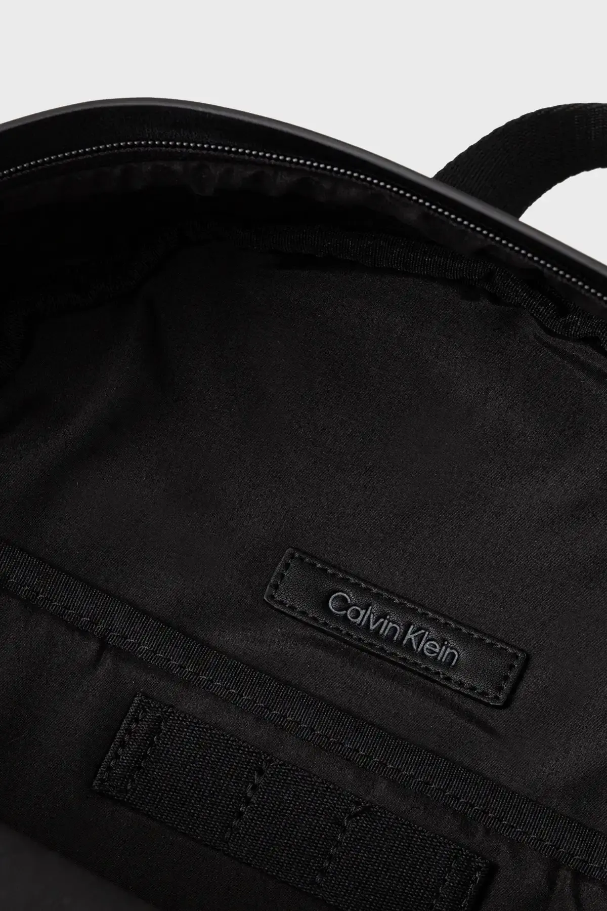 Calvin Klein CK MUST ROUND BACKPACK Siyah Erkek Sırt Çantası Calvin Klein CK MUST ROUND BACKPACK Siyah Erkek Sırt Çantası