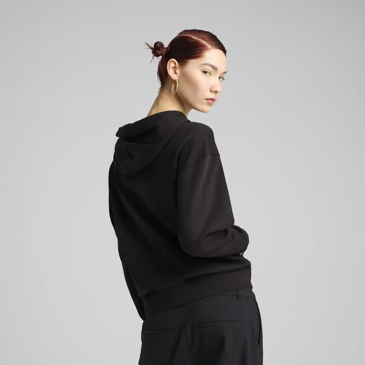 PUMA ESS ELEVATED ComfortHoodieTR Kadın Siyah Hoodie