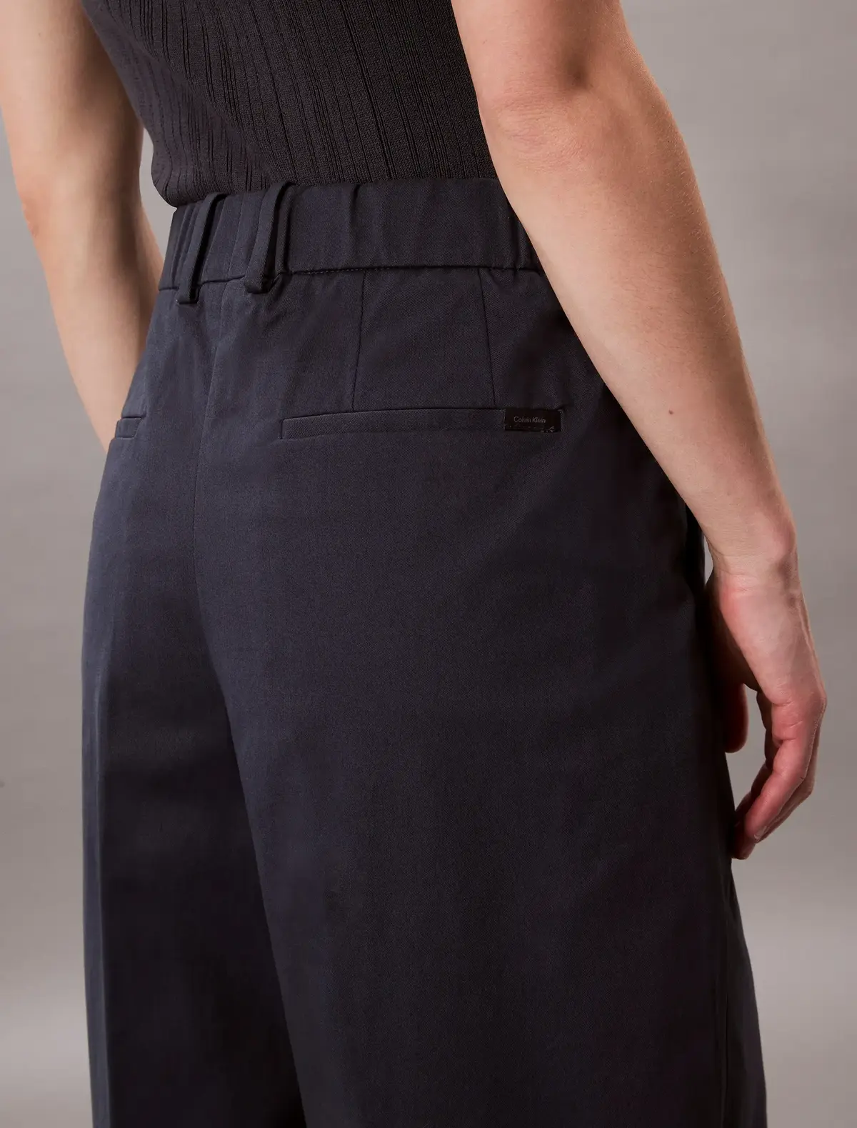 Calvin Klein COTTON CHINO PLEATED, CGE Siyah Kadın Pantolon