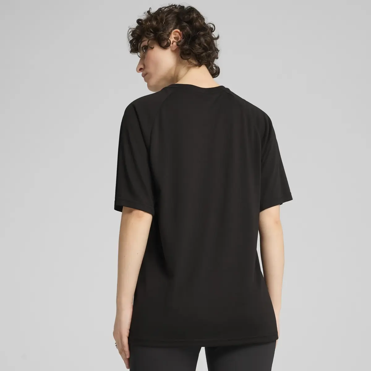 PUMA EVOSTRIPE Relaxed Tee Siyah Kadın T-Shirt