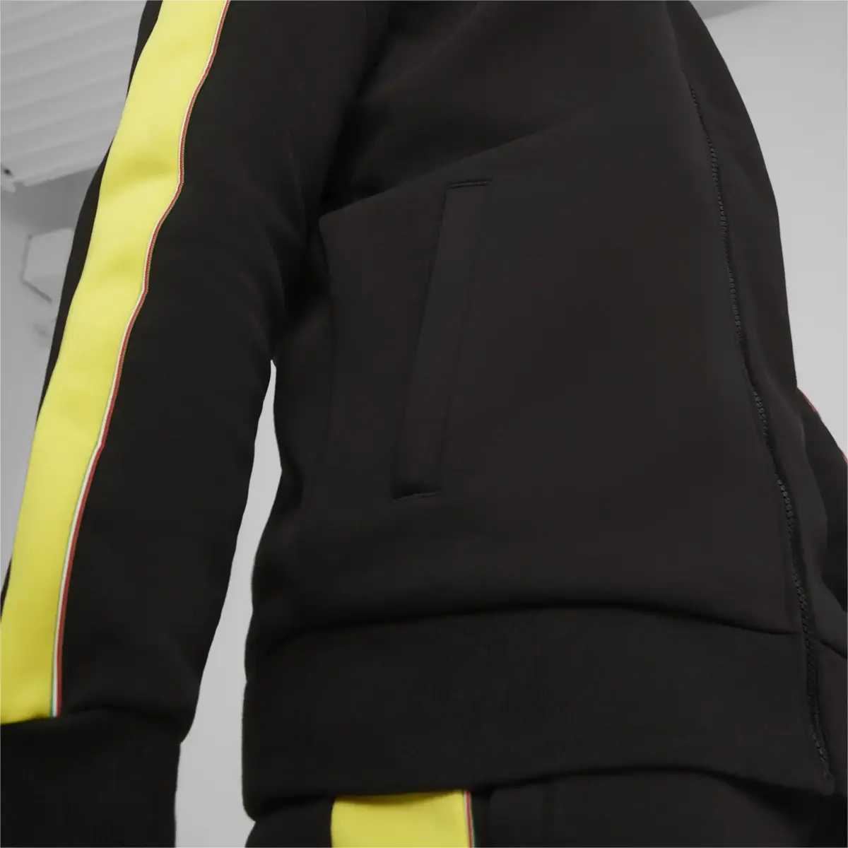 Puma Ferrari Race Iconic T7 Track Jacket Siyah Erkek Fermuarlı Ceket