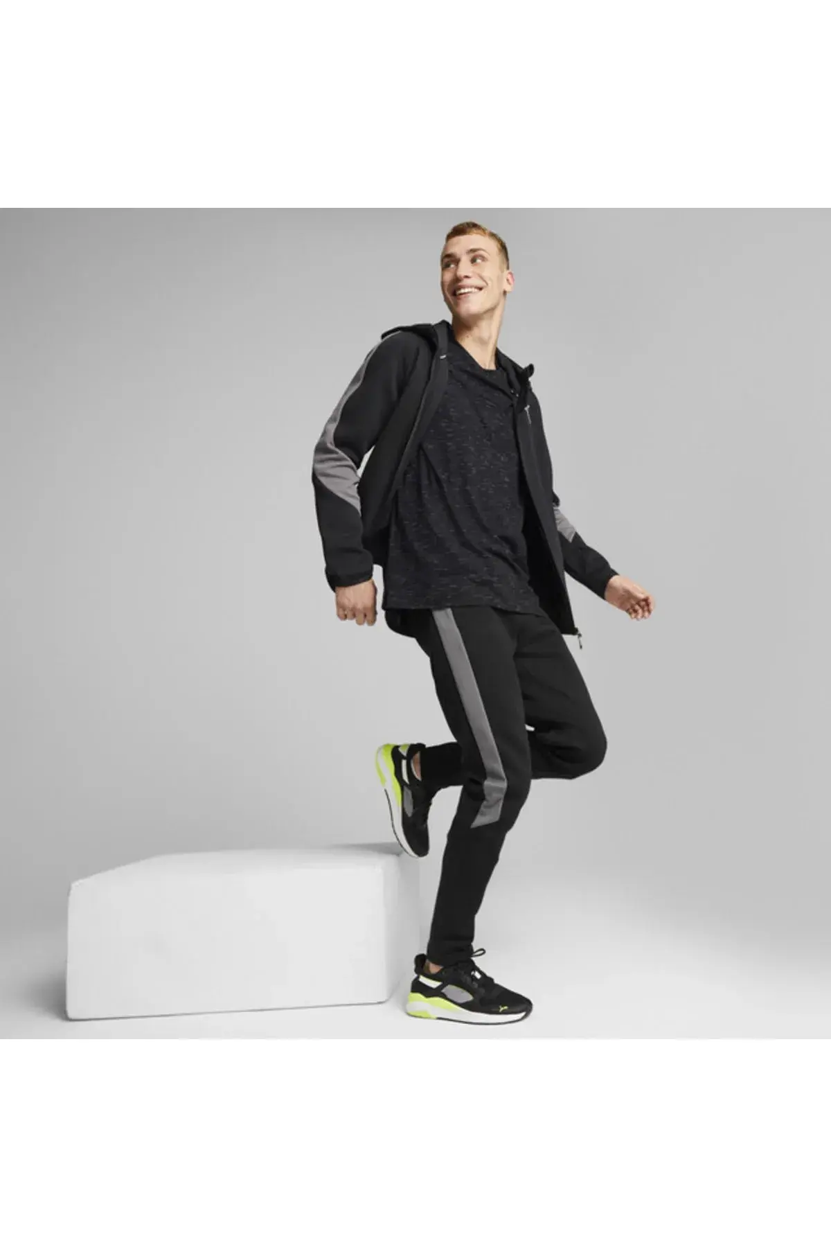 Puma Evostripe Full-Zip Hoodie Siyah Erkek Fermuarlı Hoodie